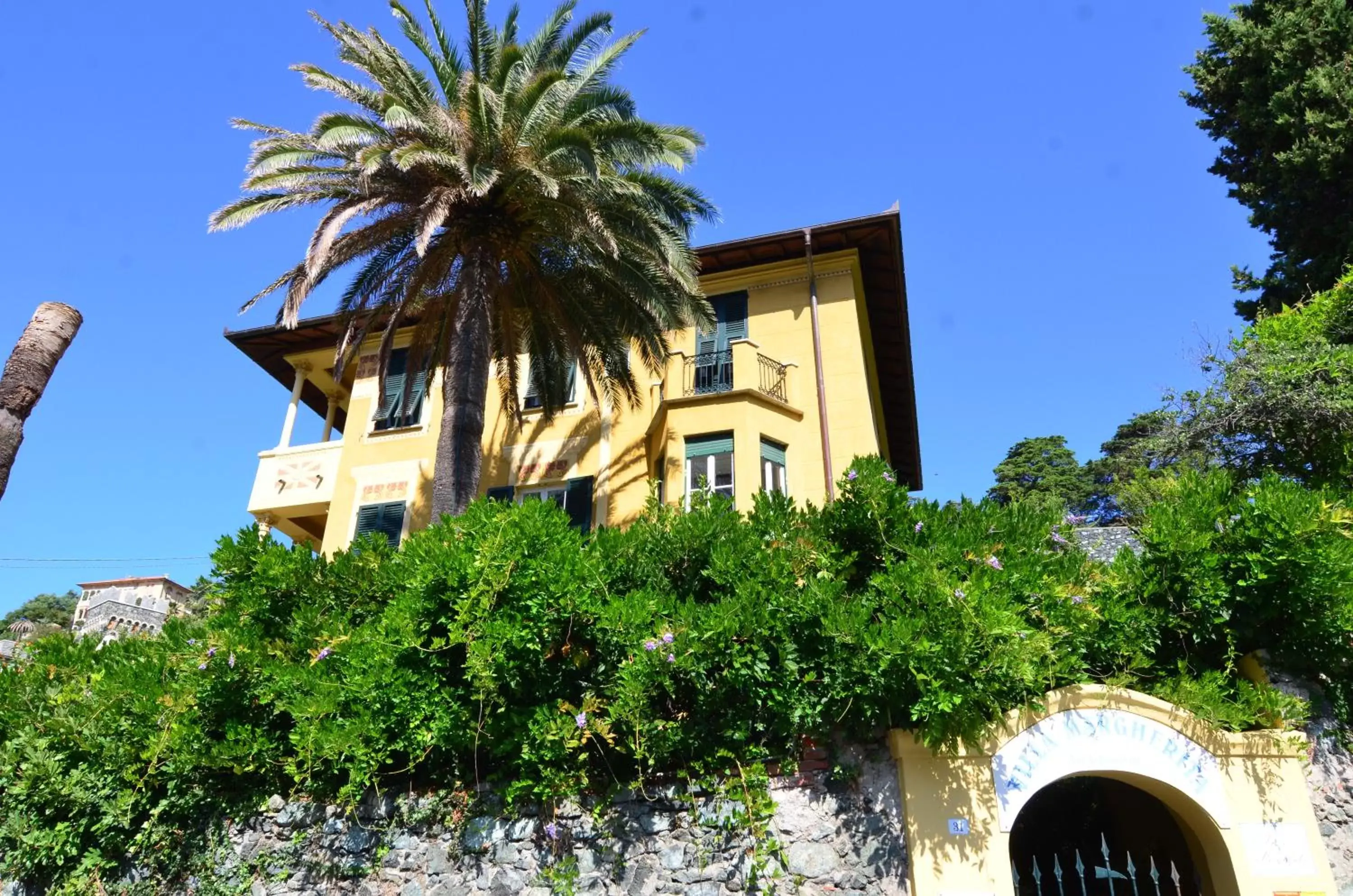 Facade/entrance, Property Building in Villa Margherita