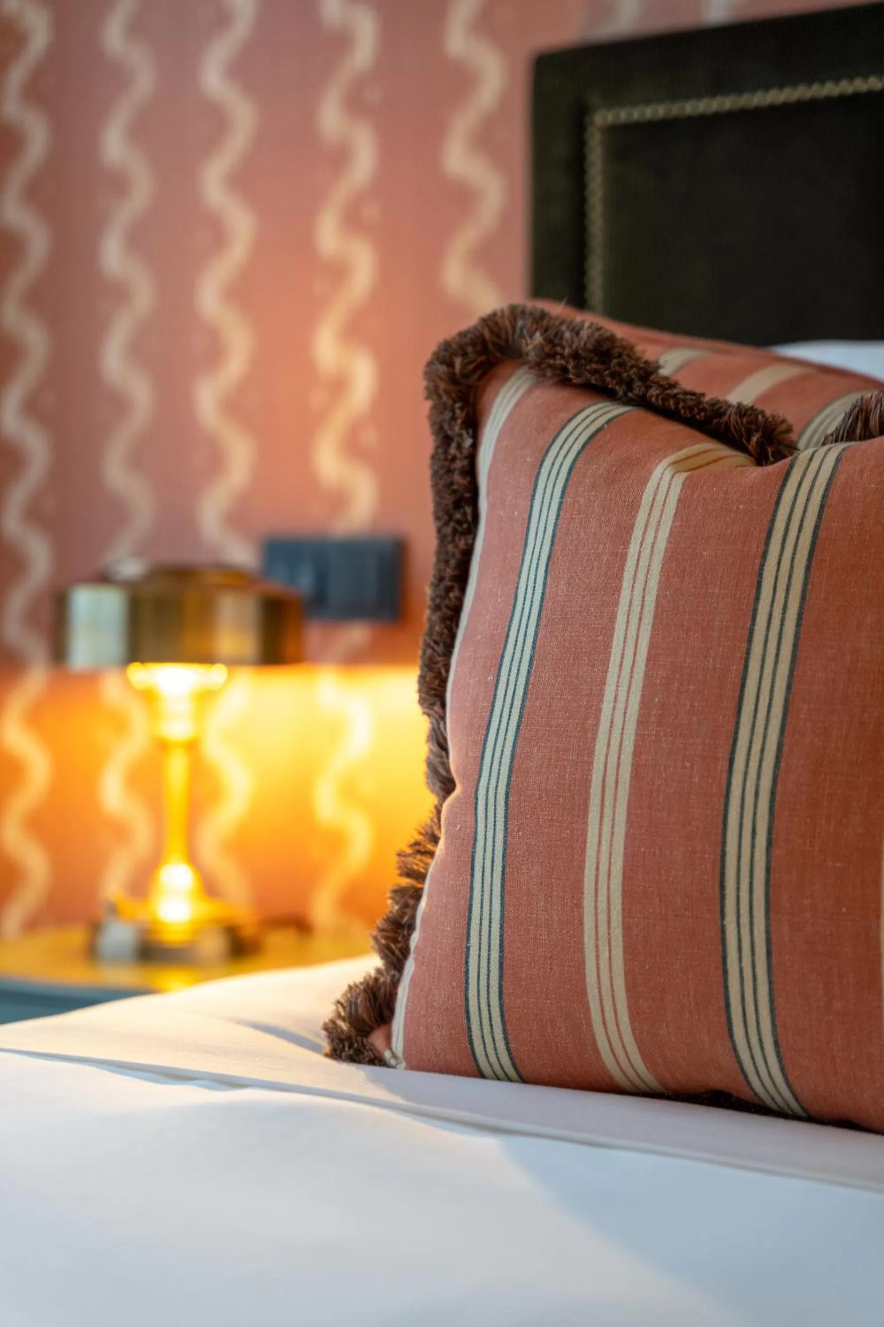 Bed in Portie Deluxe Suites by DA'HOME