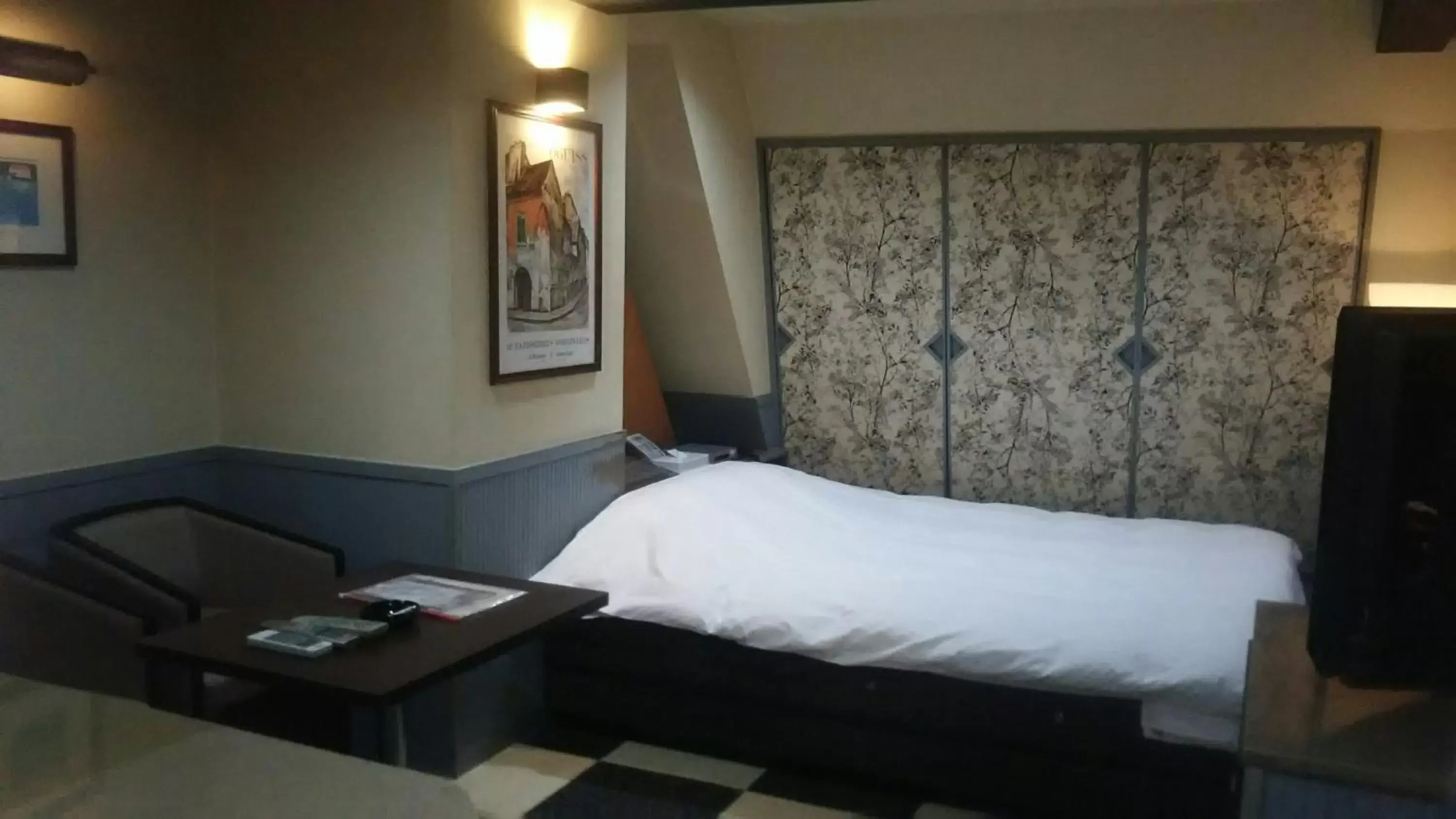 Bedroom, Bed in Hotel Sting