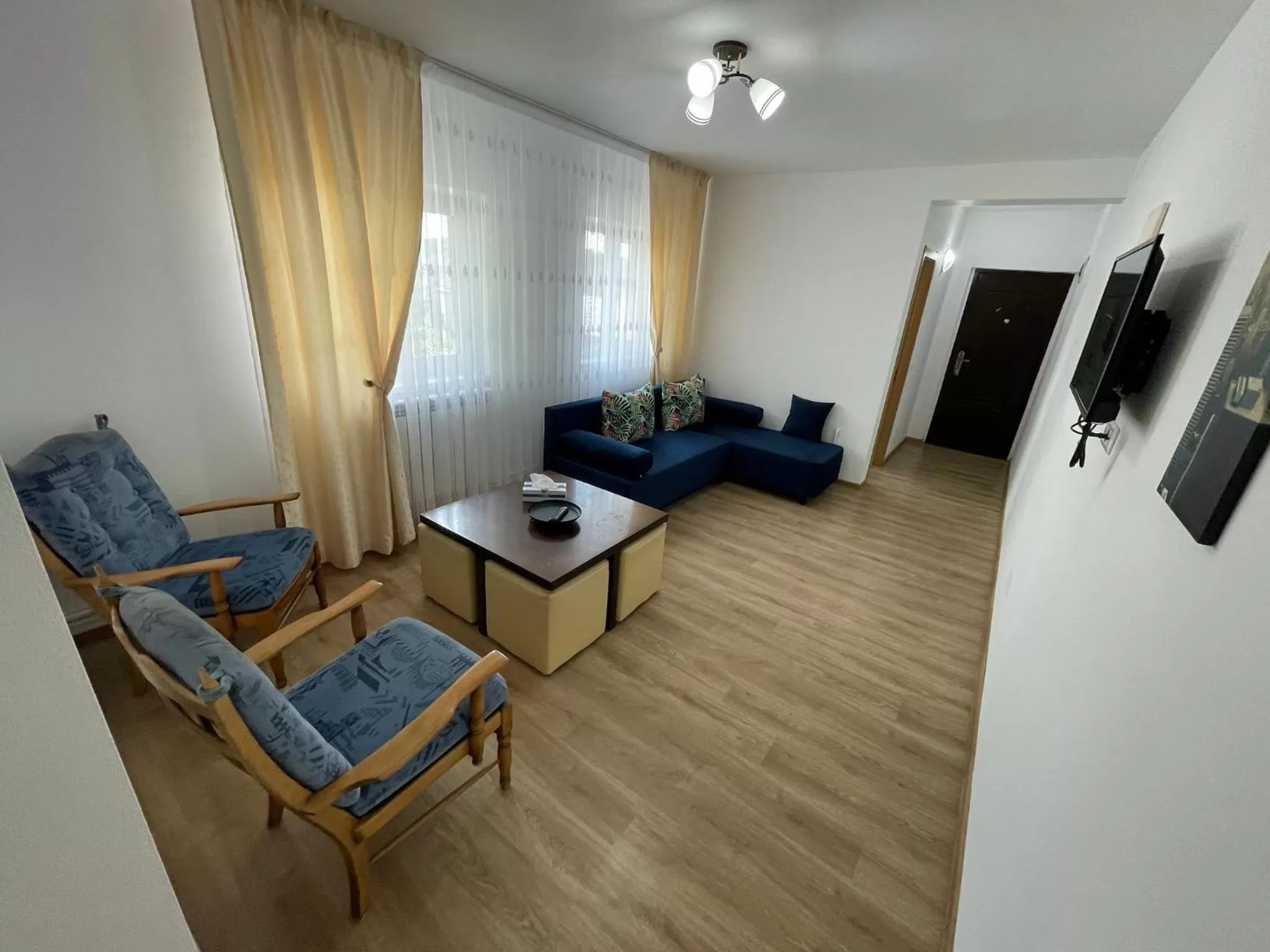 Cazare apartamente LAVI-TOUR Tg Neamț