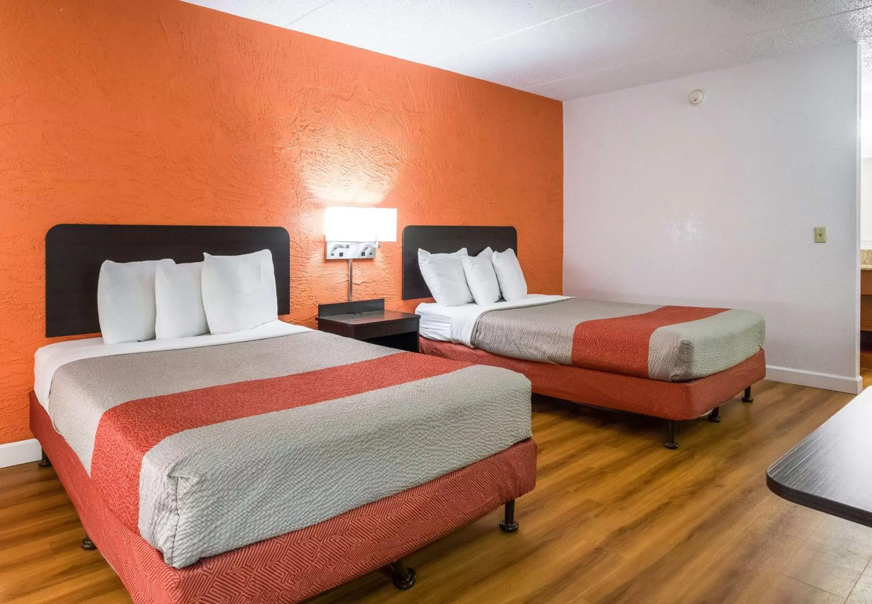 Bedroom, Bed in Motel 6-Prospect Heights, IL Bedroom, Bed in Motel 6-Prospect Heights, IL