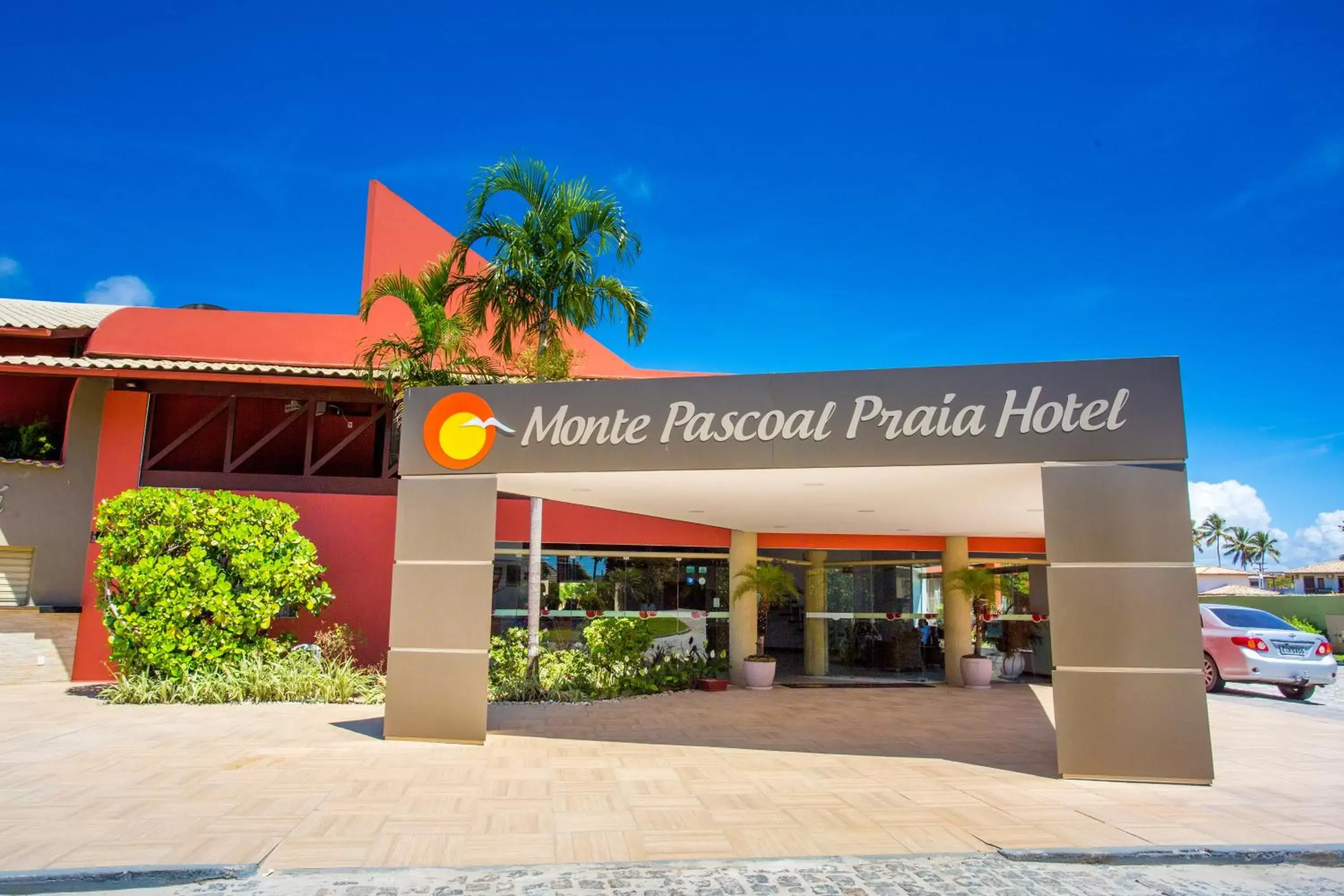 Property building in Monte Pascoal Praia Hotel
