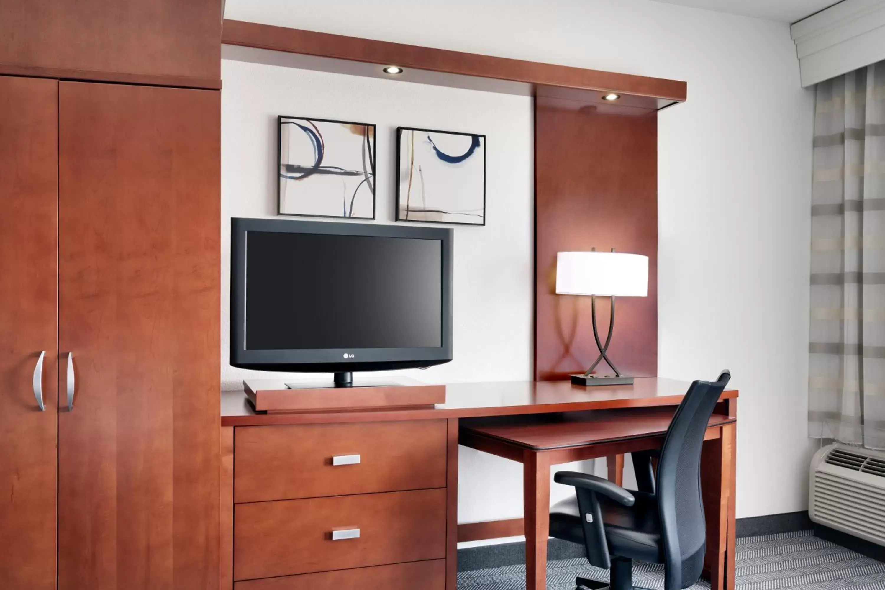 TV and multimedia, TV/Entertainment Center in Courtyard by Marriott Houston NASA Clear Lake