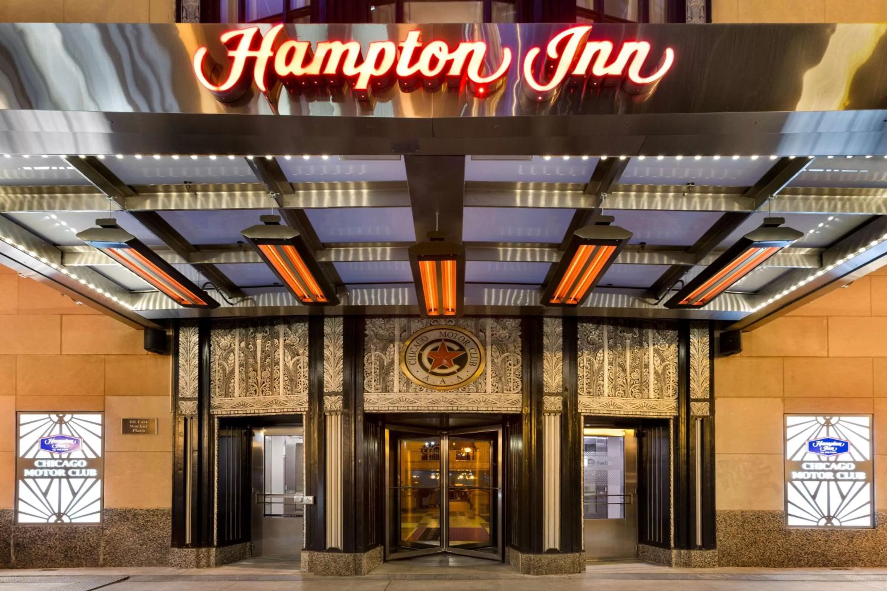 Property building in Hampton Inn Chicago Downtown/N Loop/Michigan Ave