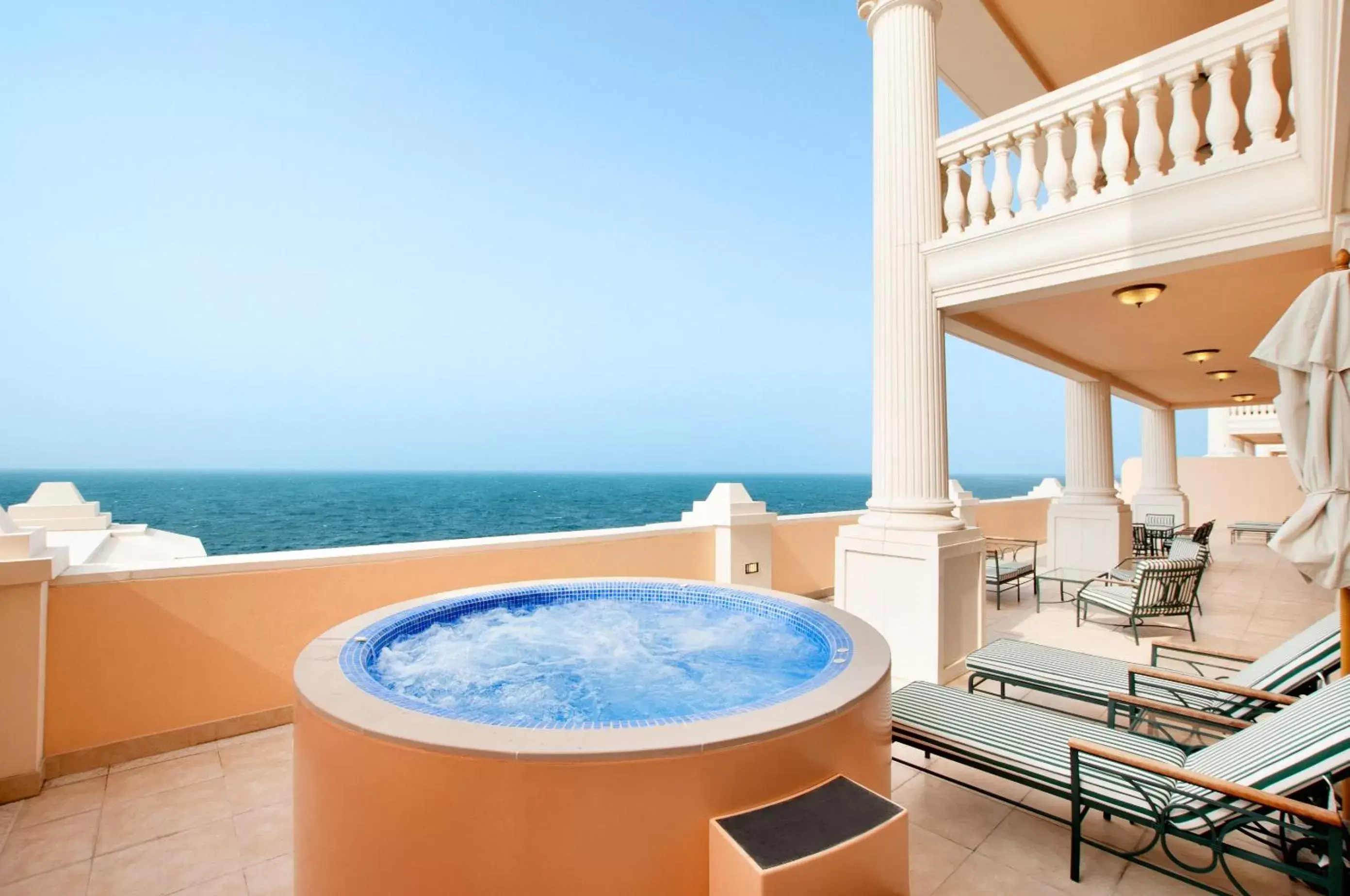 Area and facilities, Balcony/Terrace in Kempinski Hotel & Residences Palm Jumeirah