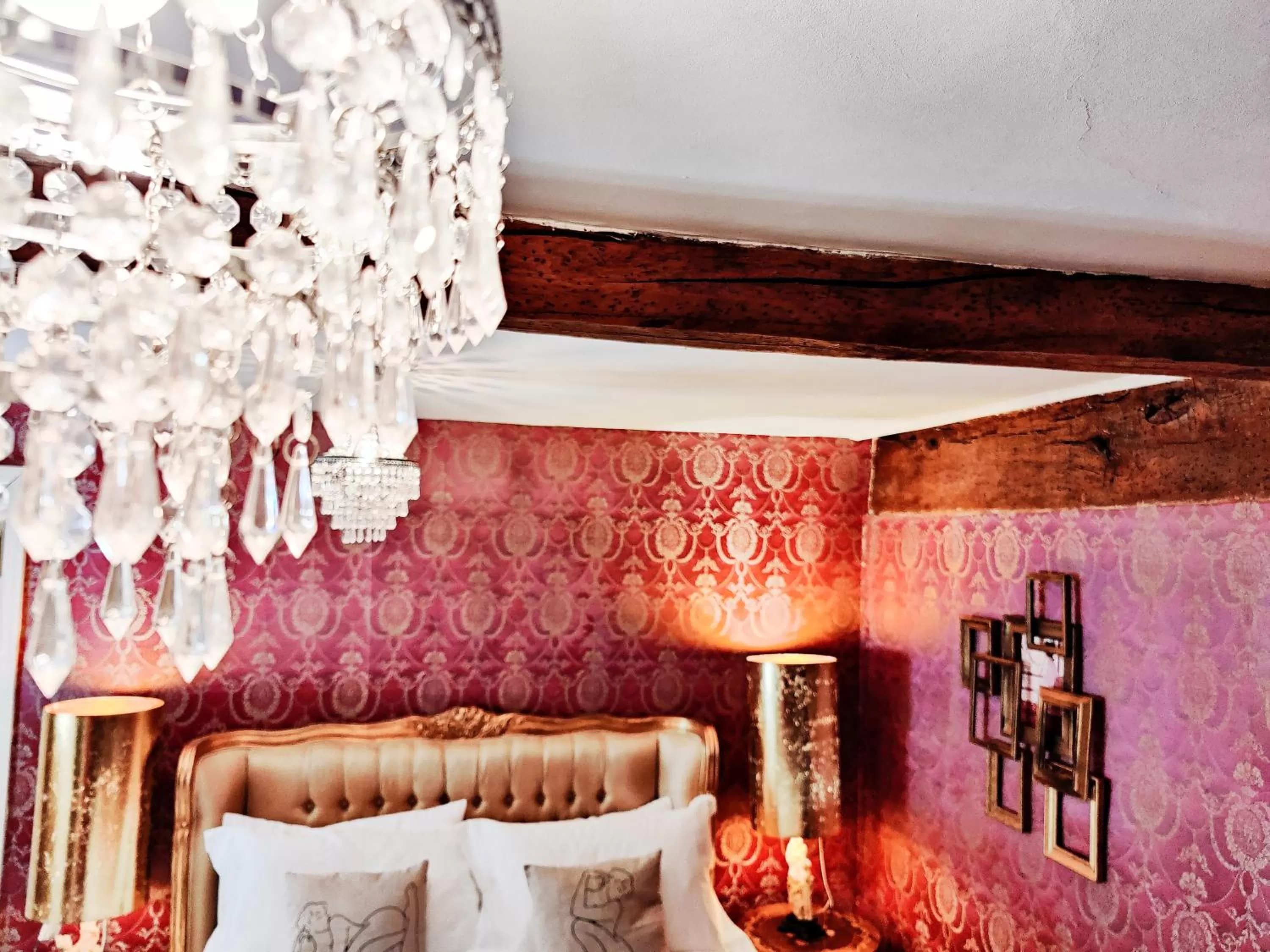 Decorative detail, Bed in Plas Dolguog