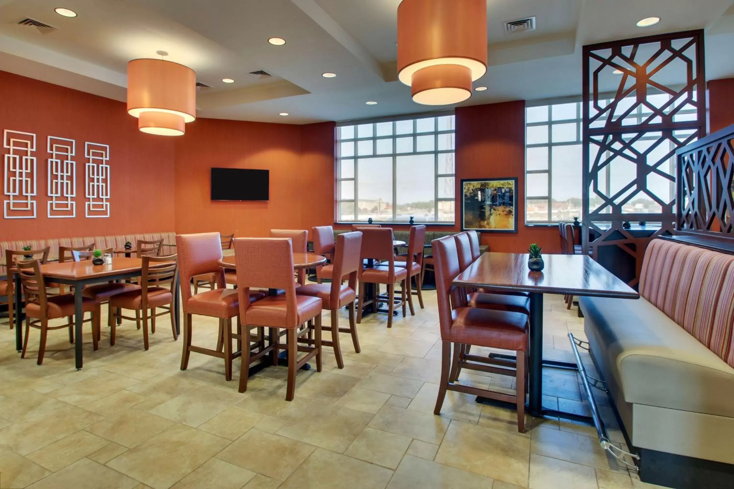 Restaurant/Places to Eat in Drury Inn & Suites Findlay