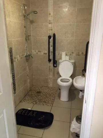 Shower in The Winter Garden Suites