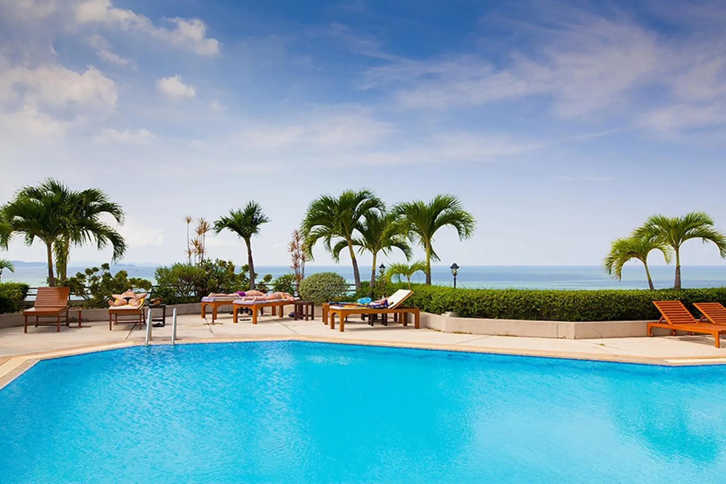 Beach, Swimming Pool in Markland Beach View