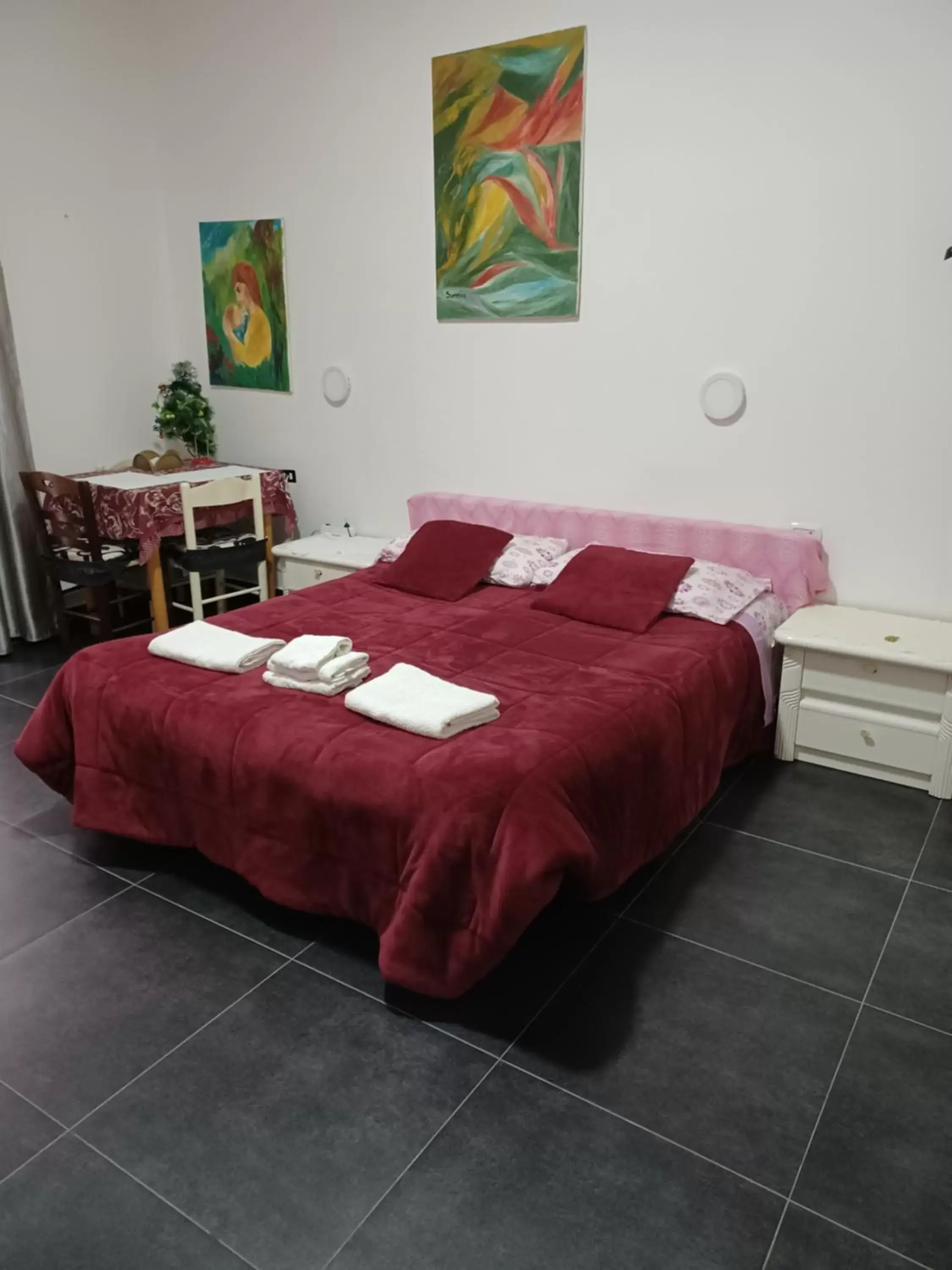 Photo of the whole room, Bed in B&B Appartamenti Napoli