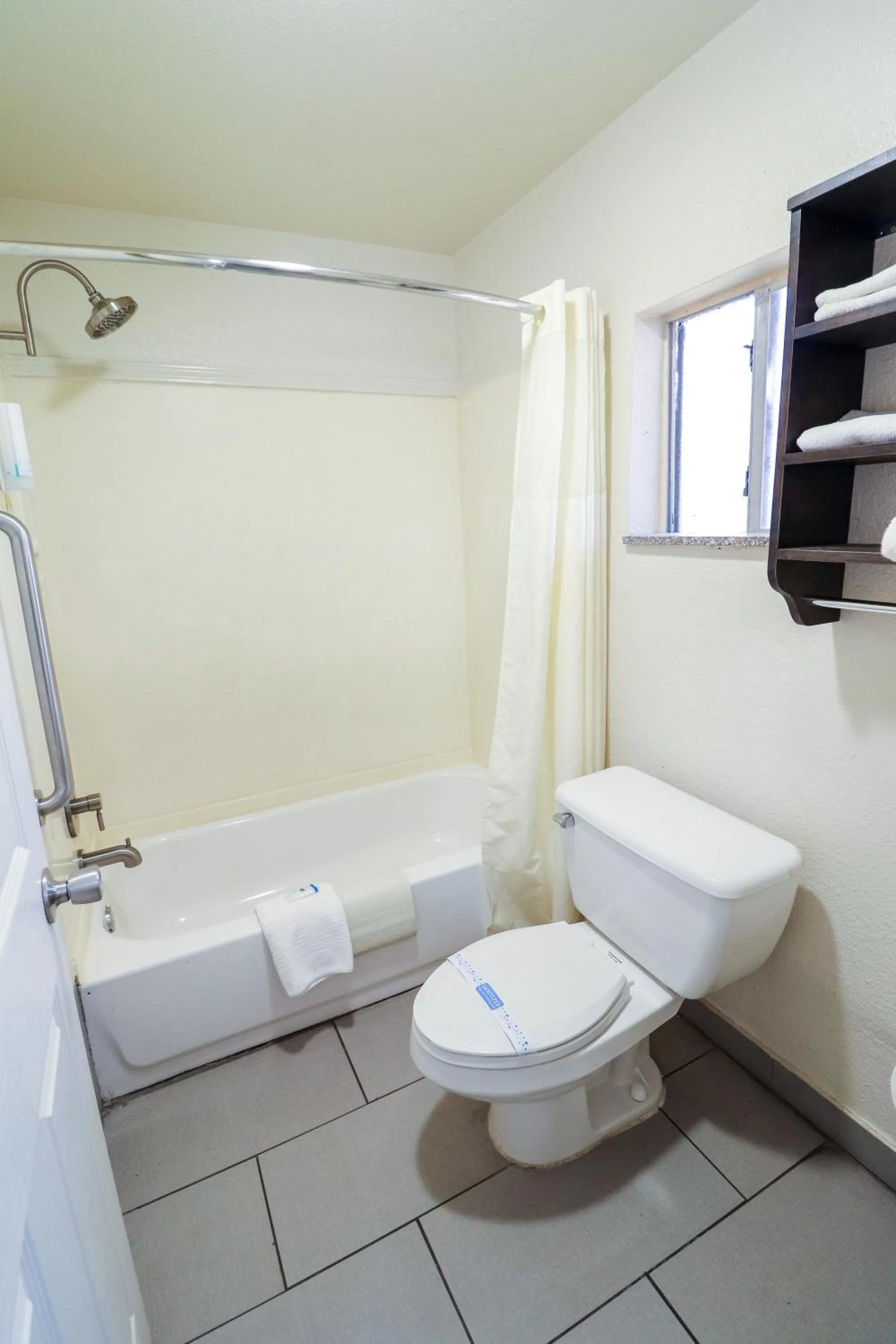 Bathroom in Rodeway Inn San Antonio Lackland AFB - SeaWorld