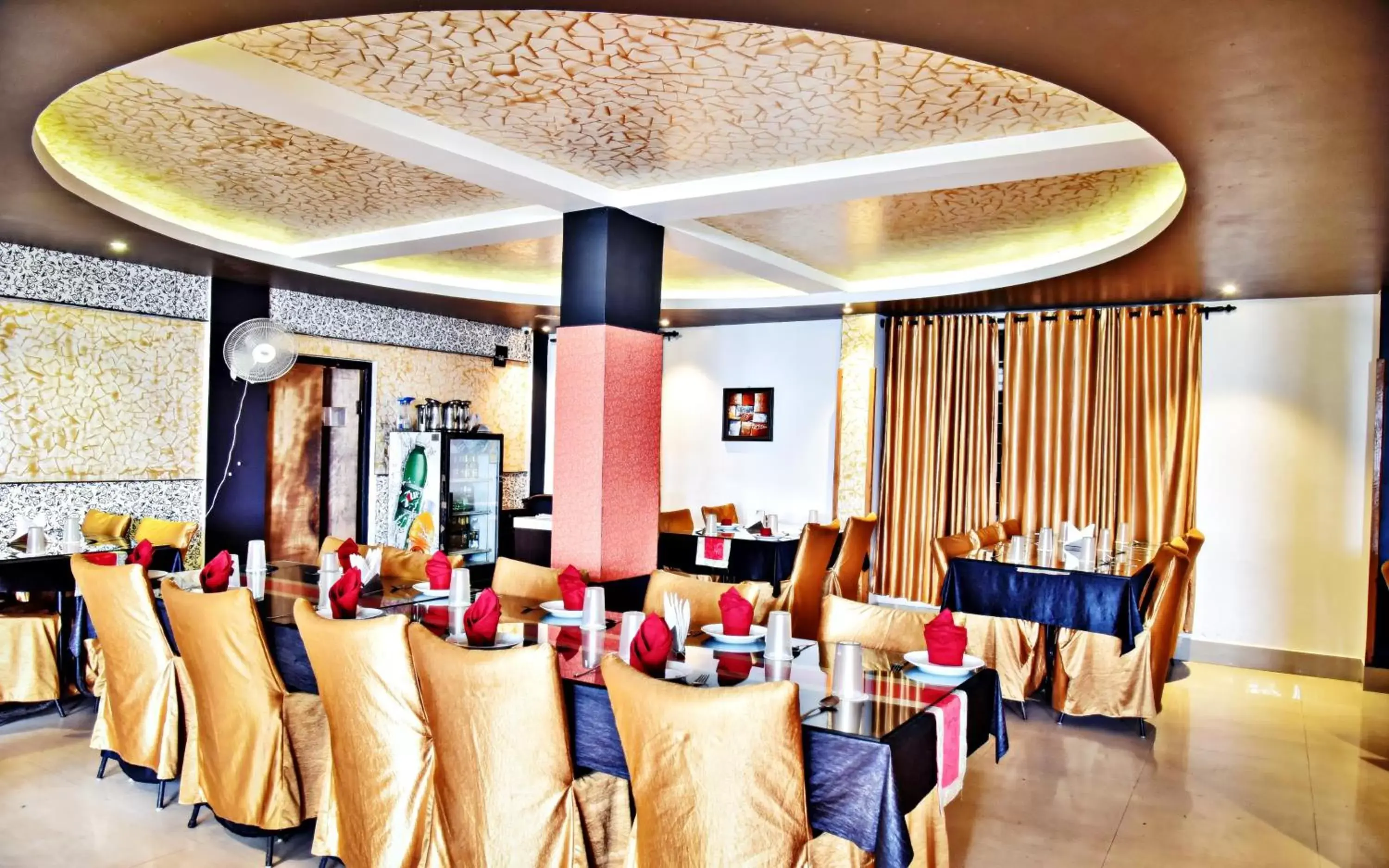 Restaurant/places to eat in Sood's Himalayan Vista Restaurant/places to eat in Sood's Himalayan Vista