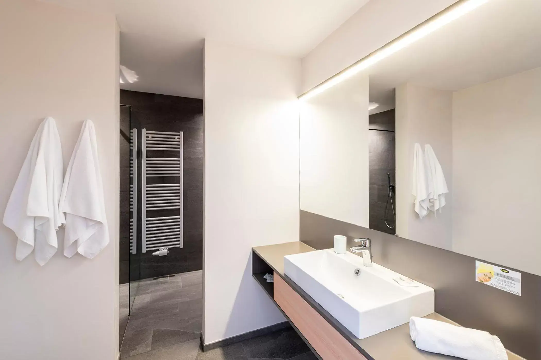 Bathroom in Hotel Tyrol