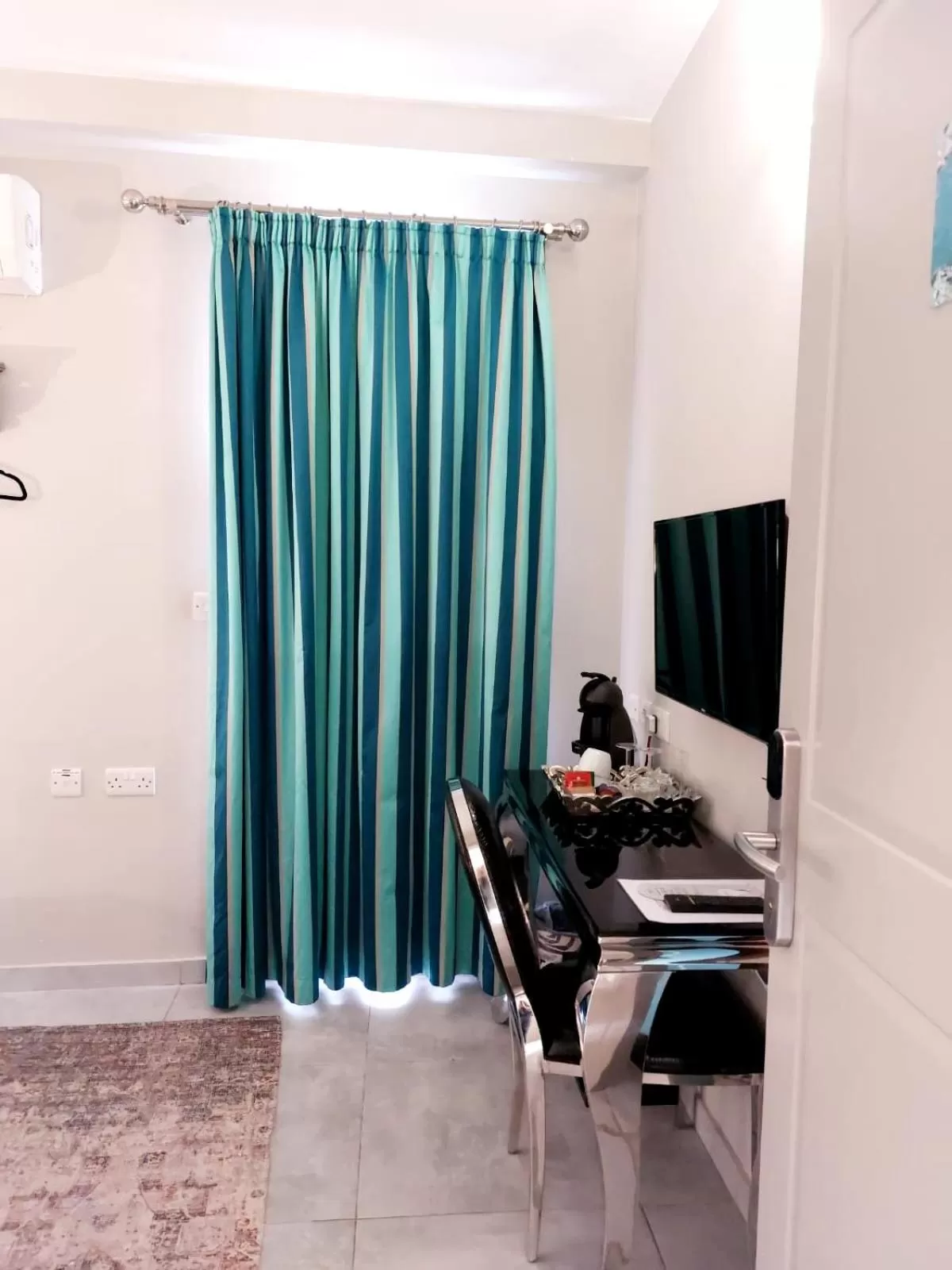 TV and multimedia in Casa Birmula Boutique Hotel