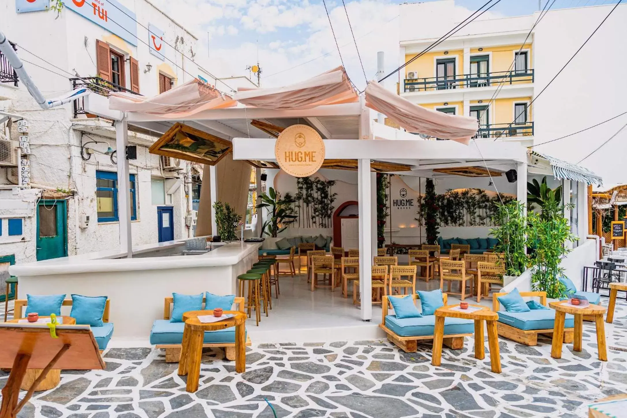 Property building in Arco Naxos Luxury Apartments Property building in Arco Naxos Luxury Apartments