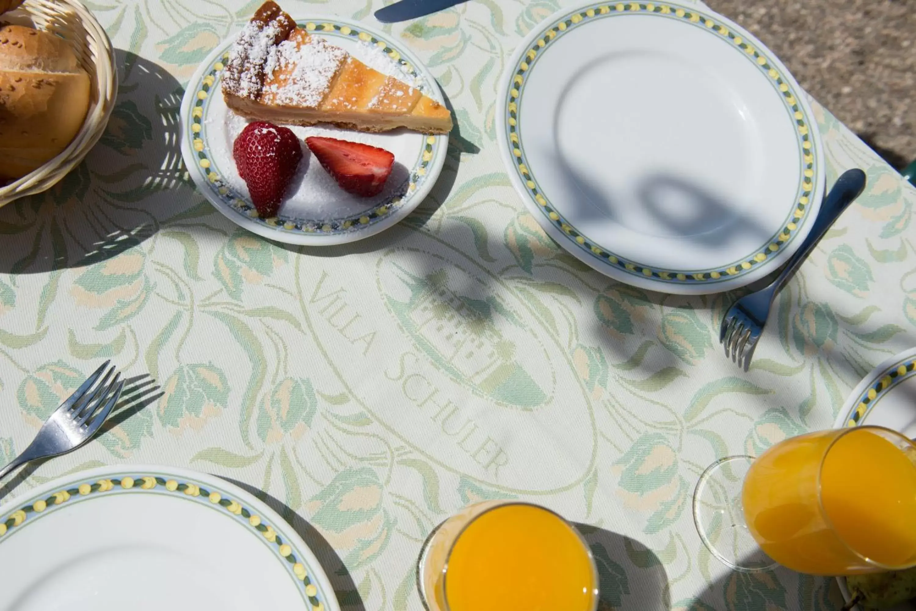 Breakfast in Hotel Villa Schuler