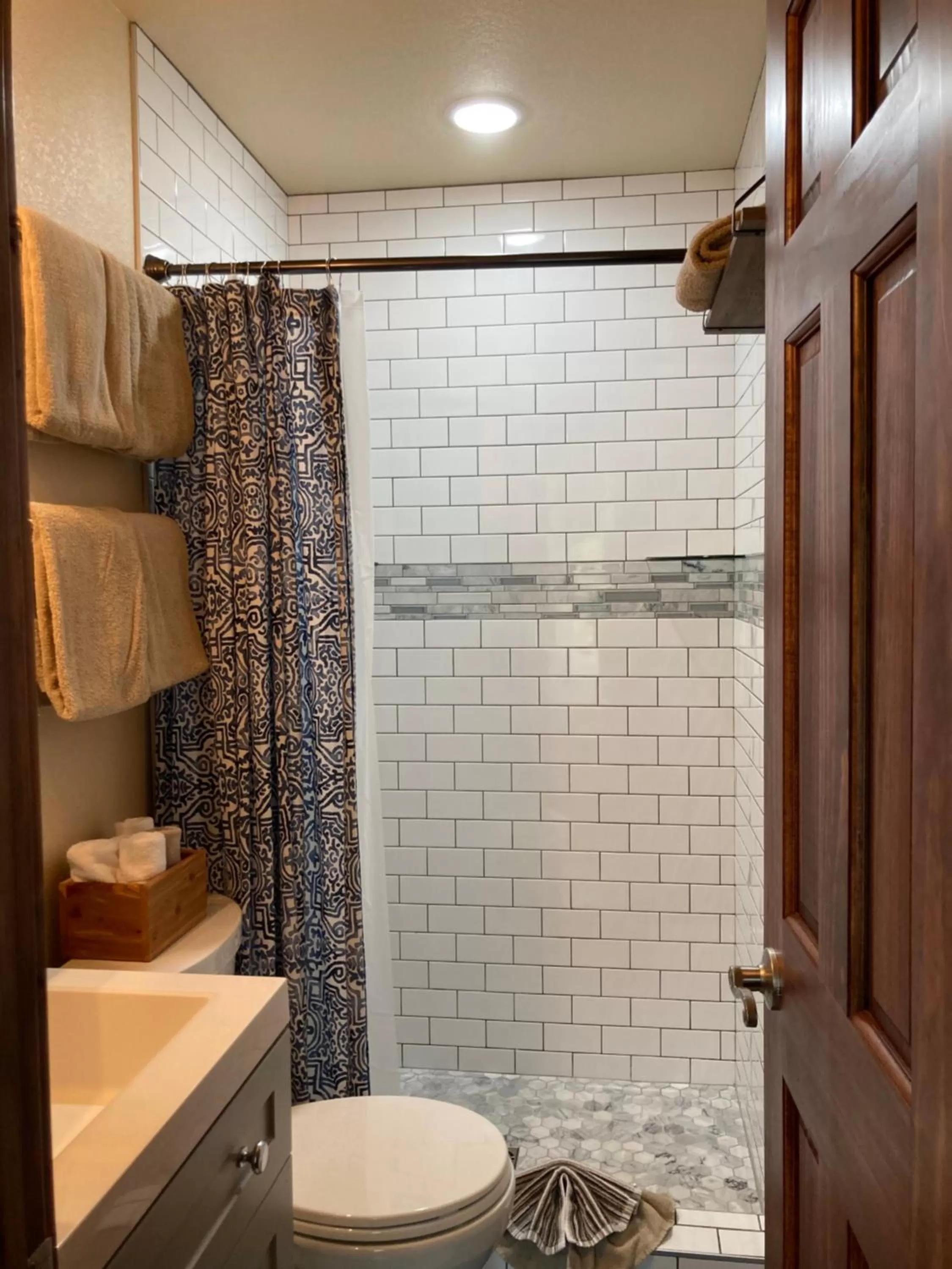 Toilet in All Seasons Treehouse Village