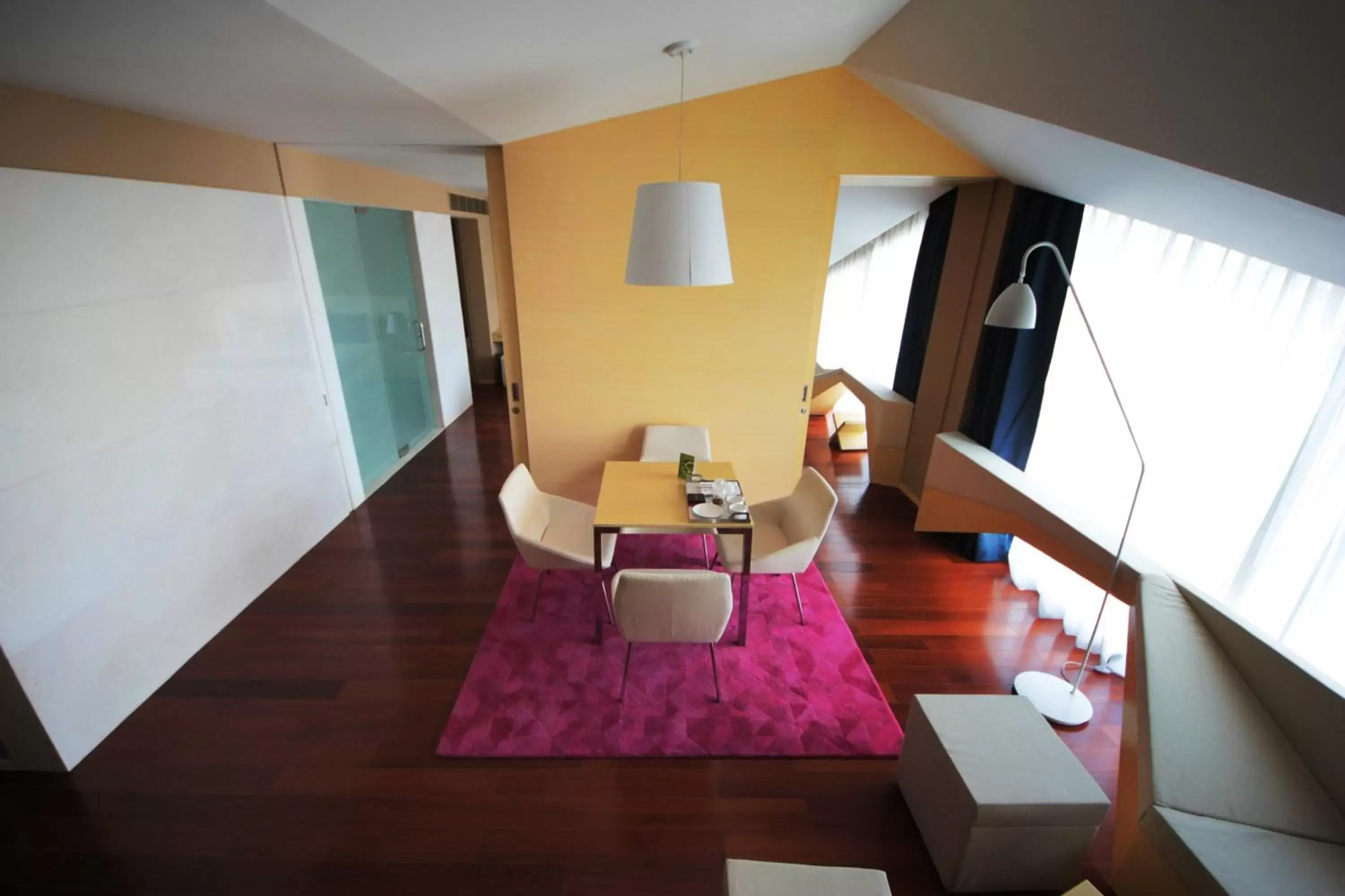 Bedroom, Seating Area in Vivanta New Delhi, Dwarka