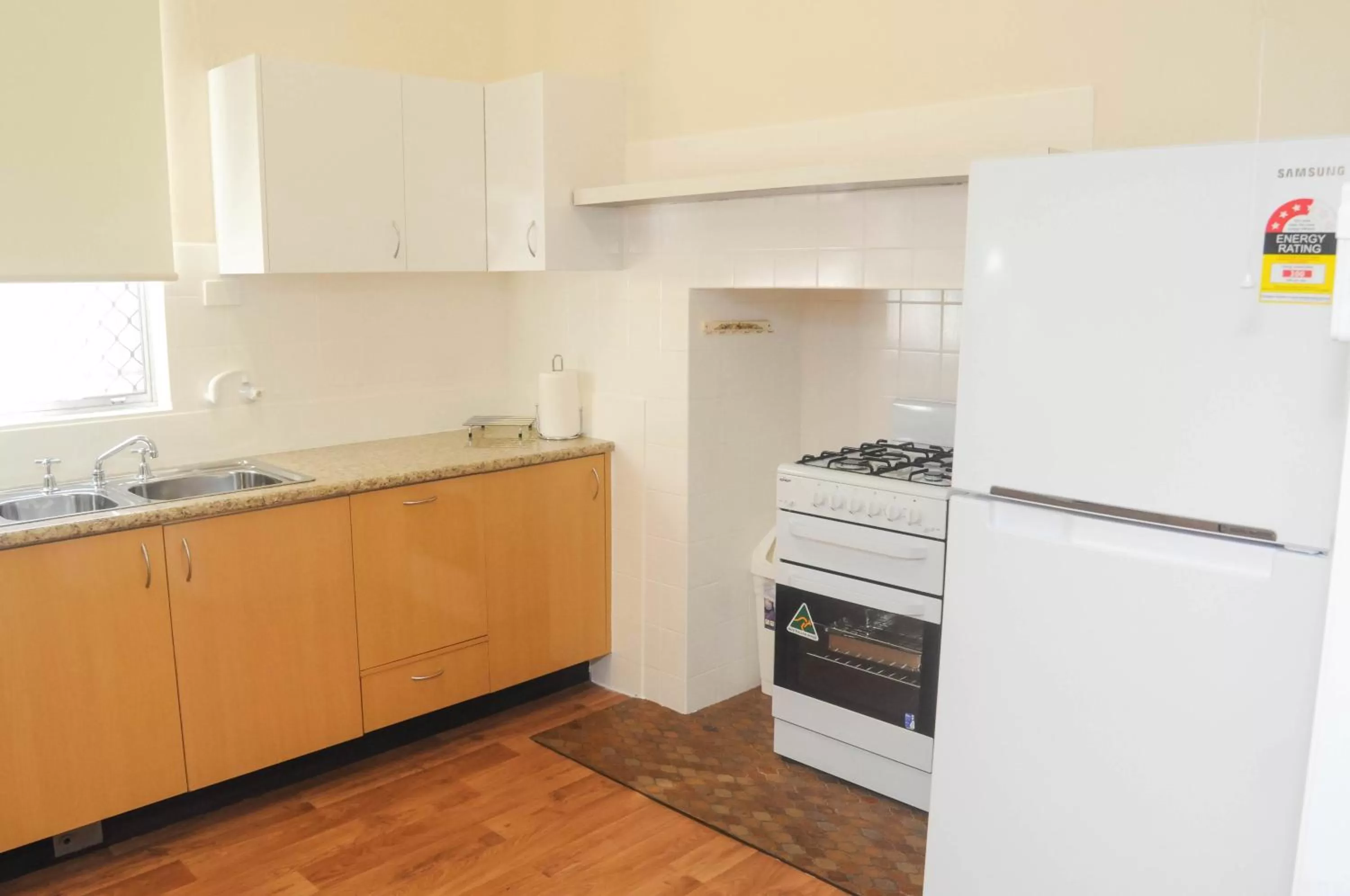 Kitchen or kitchenette in Dubbo RSL Club Motel