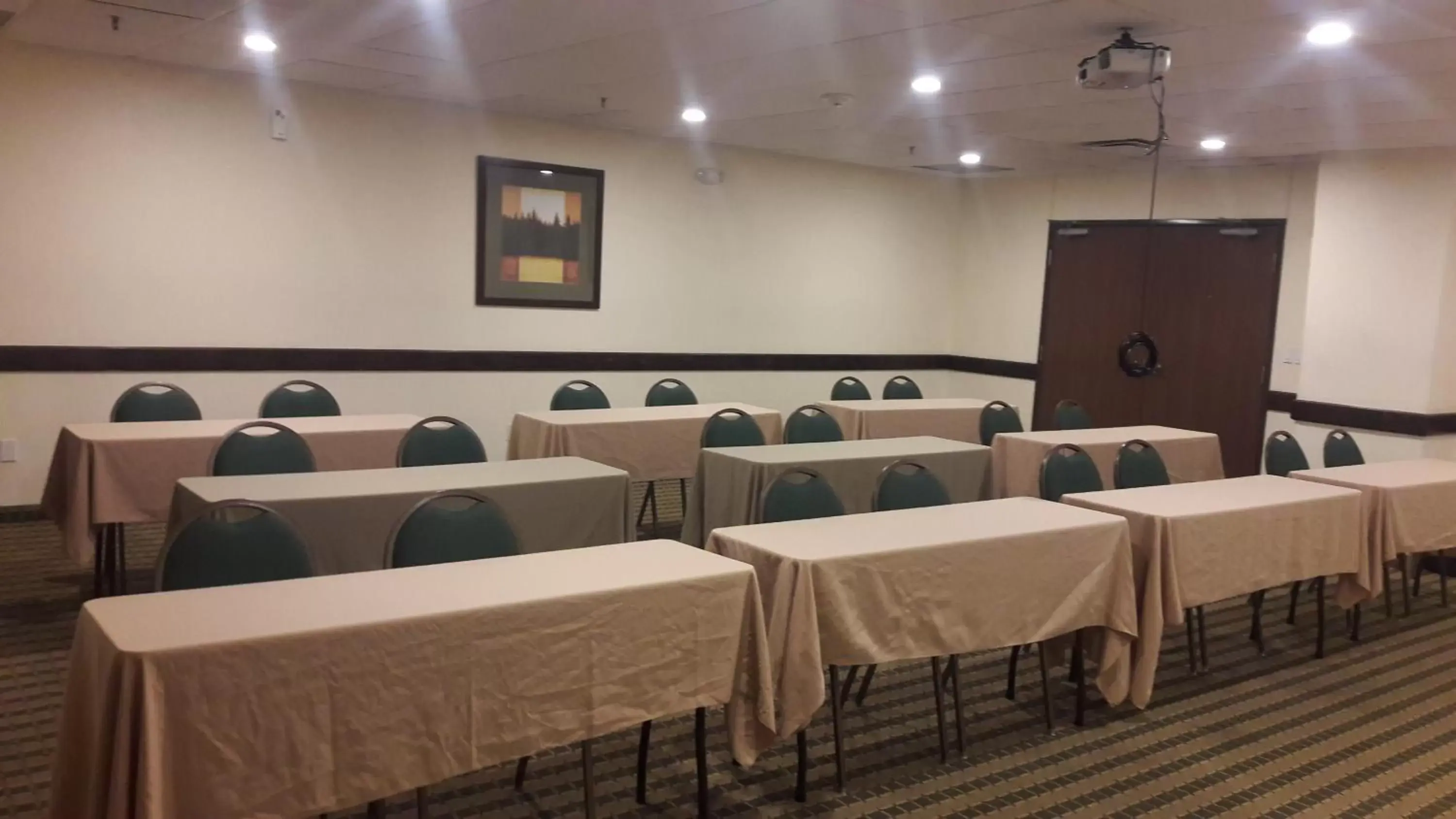 Meeting/conference room in Microtel Inn and Suites by Wyndham Ciudad Juarez, US Consulate