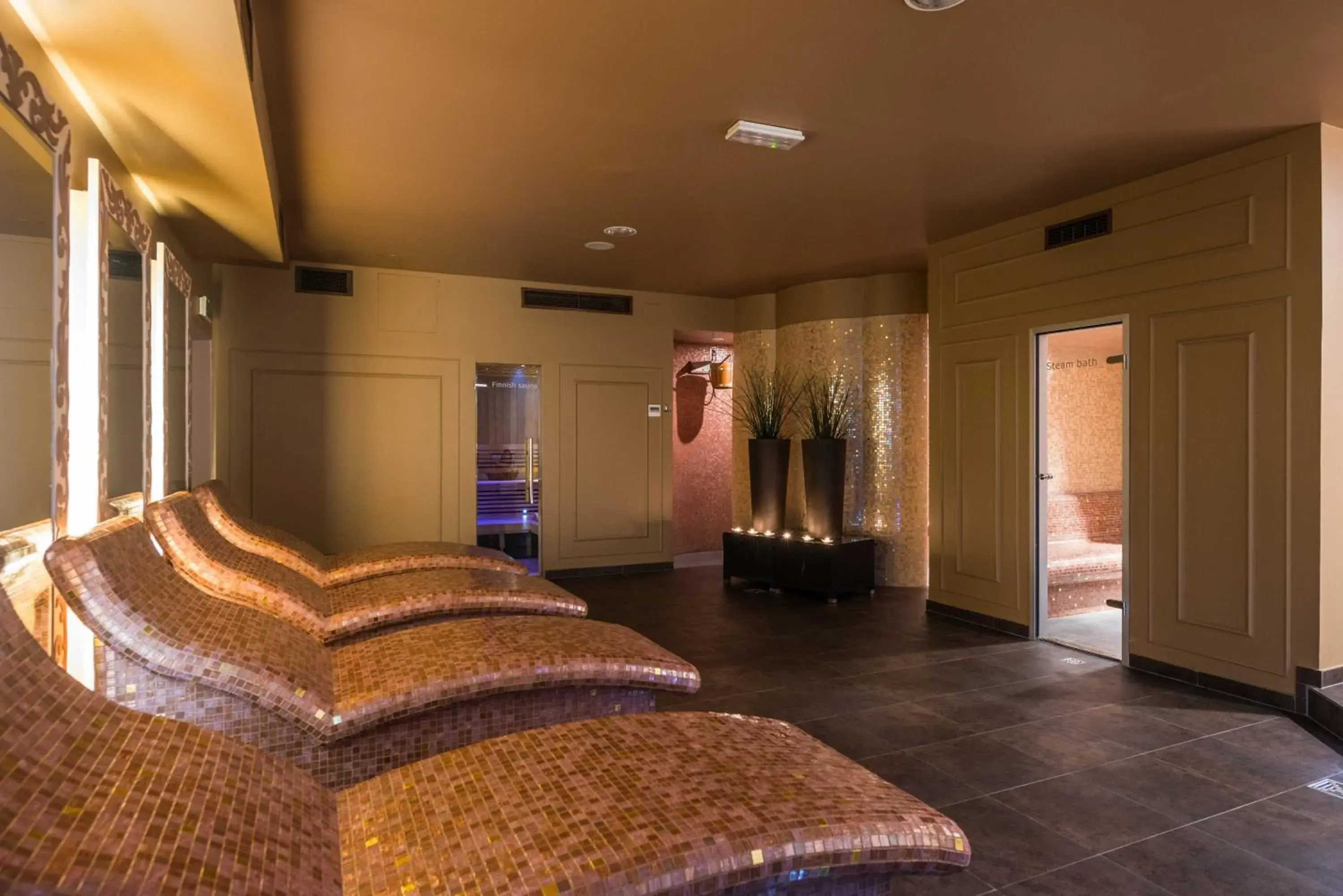 Spa and wellness centre/facilities in Bastion Heritage Hotel - Relais & Châteaux