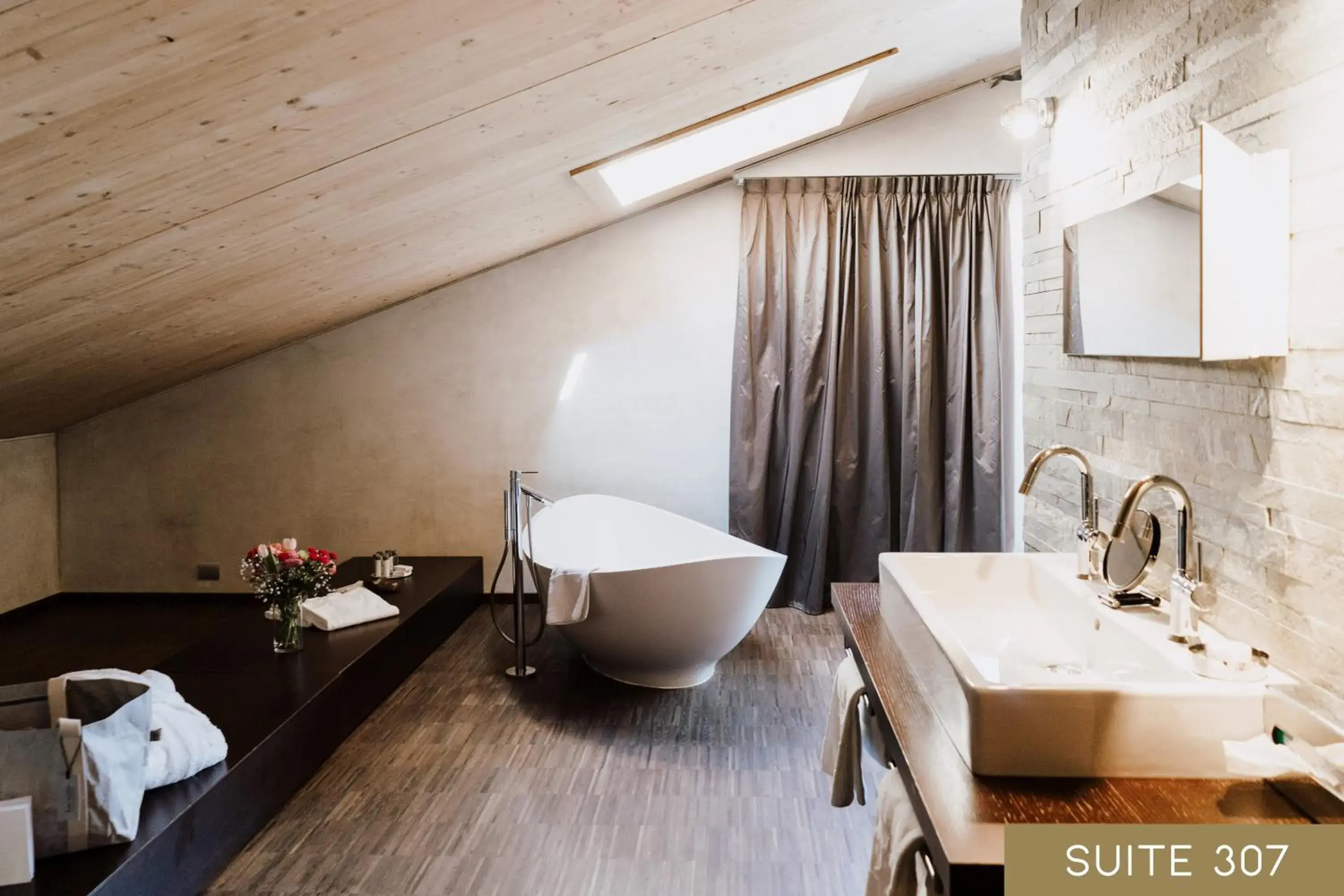 Bathroom in Hotel Lac Salin Spa & Mountain Resort