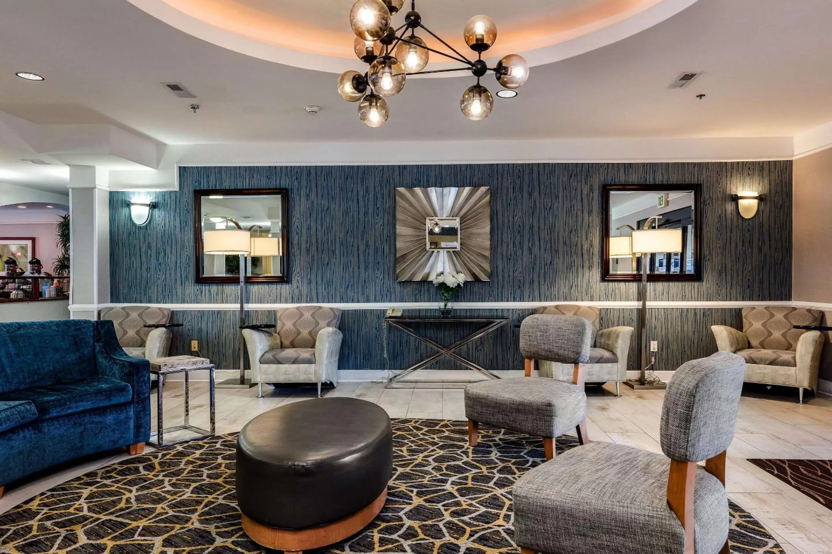 Lobby or reception, Seating Area in Comfort Inn & Suites Savannah Airport