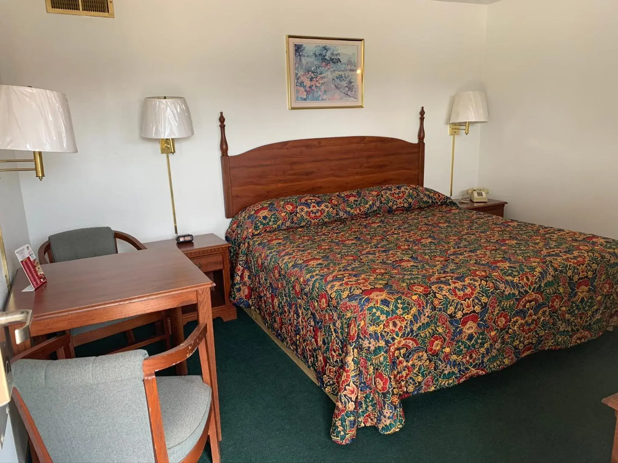 Bedroom, Bed in Budget Lodge Inn - Abilene