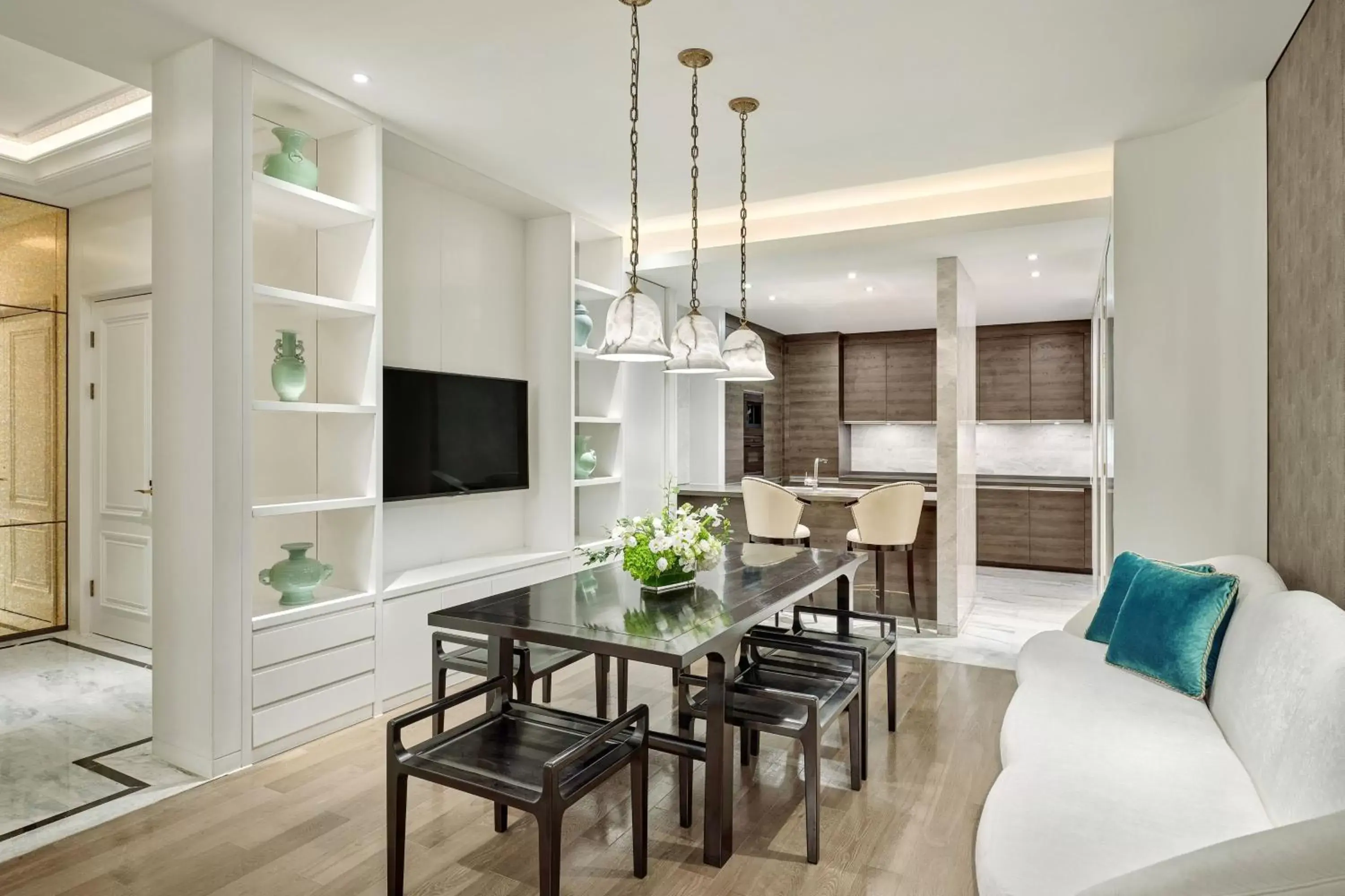 Bedroom, Seating Area in The St. Regis Shanghai Jingan