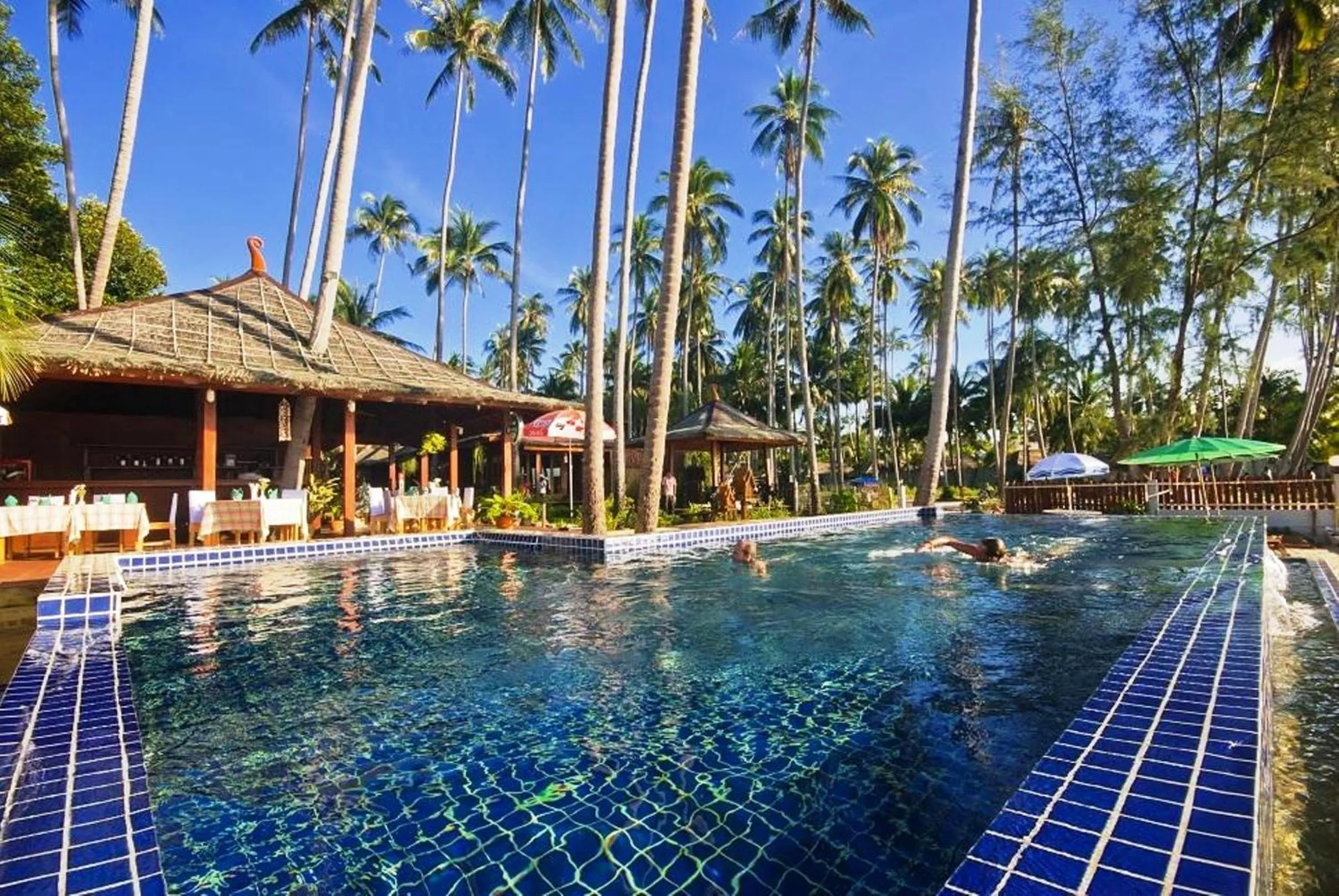 Swimming pool in Lipa Bay Resort