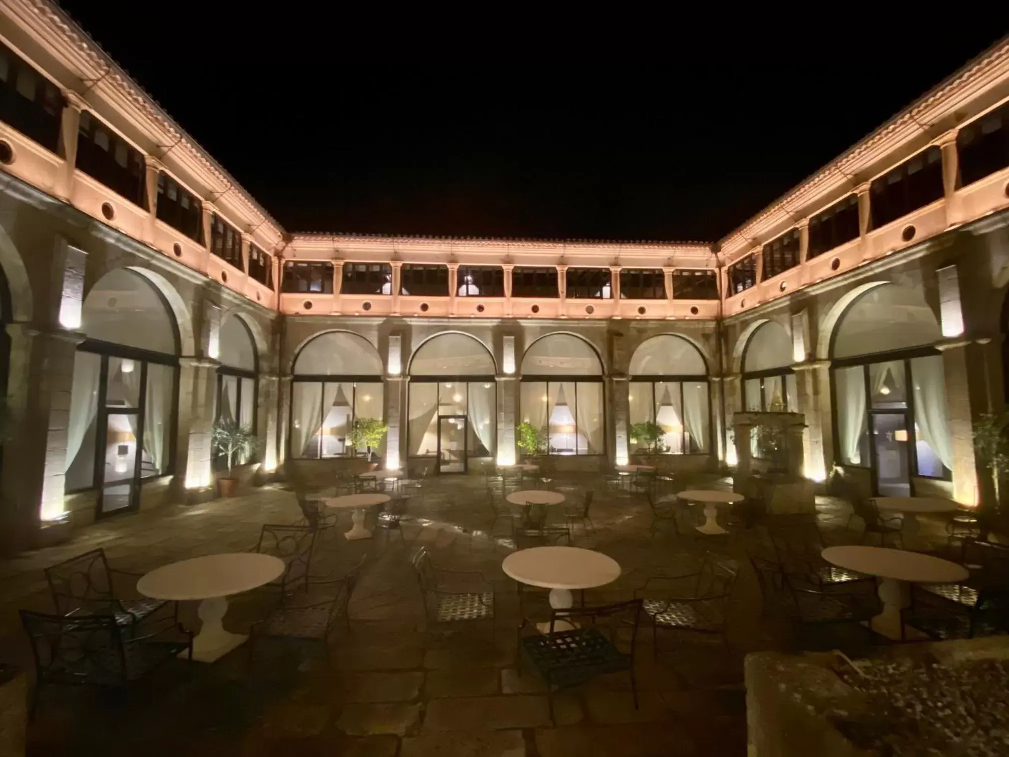 Property building, Restaurant/Places to Eat in Parador de Trujillo