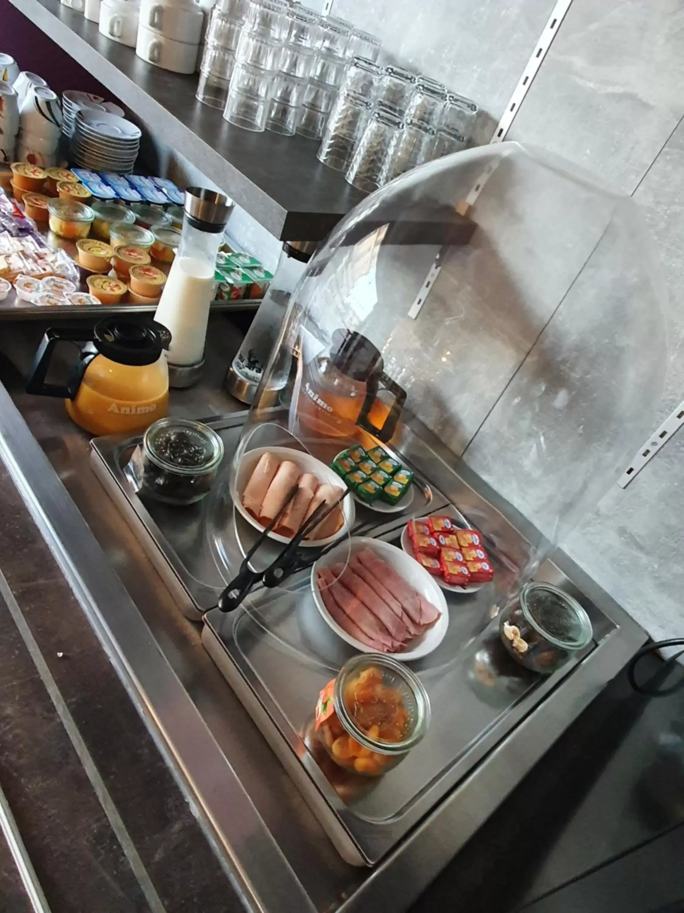 Buffet breakfast in The Originals City, Hôtel Nevers Centre Gare (Inter-Hotel)