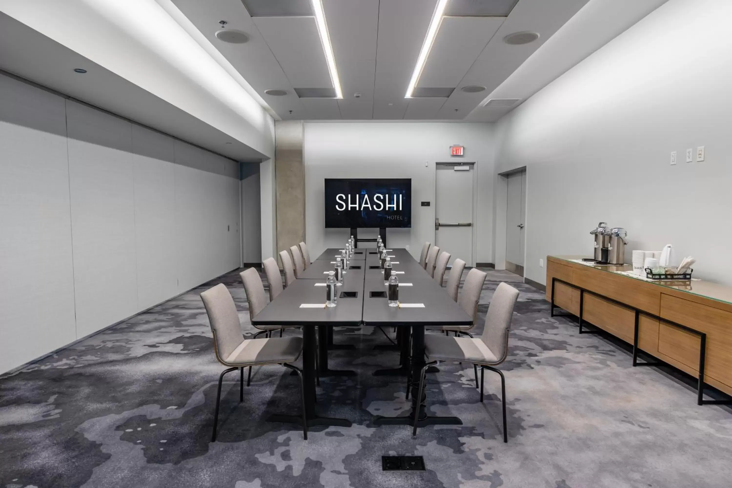 Meeting/conference room in Shashi Hotel Mountain View, an Urban Resort