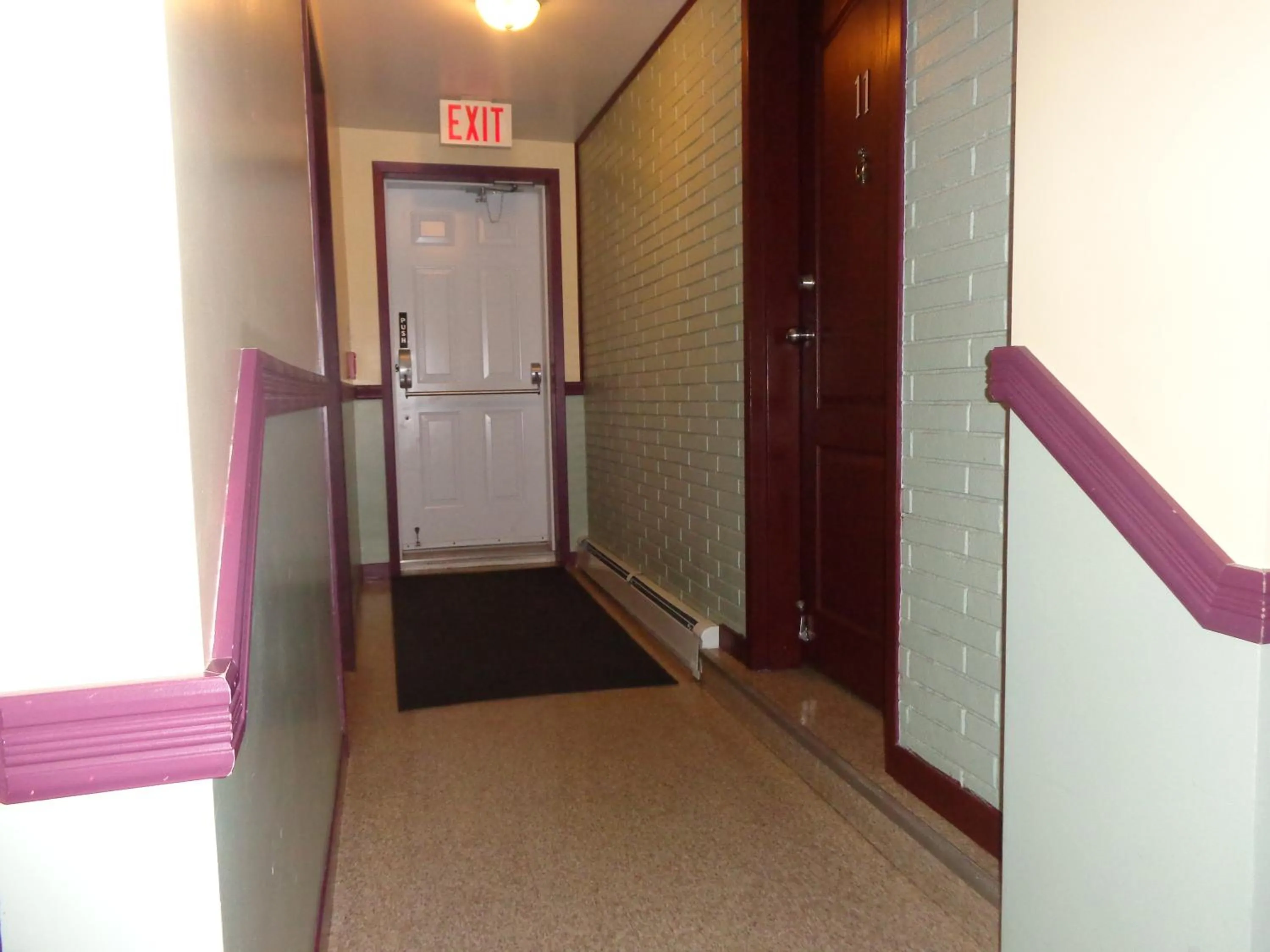 Decorative detail in Happy Motel