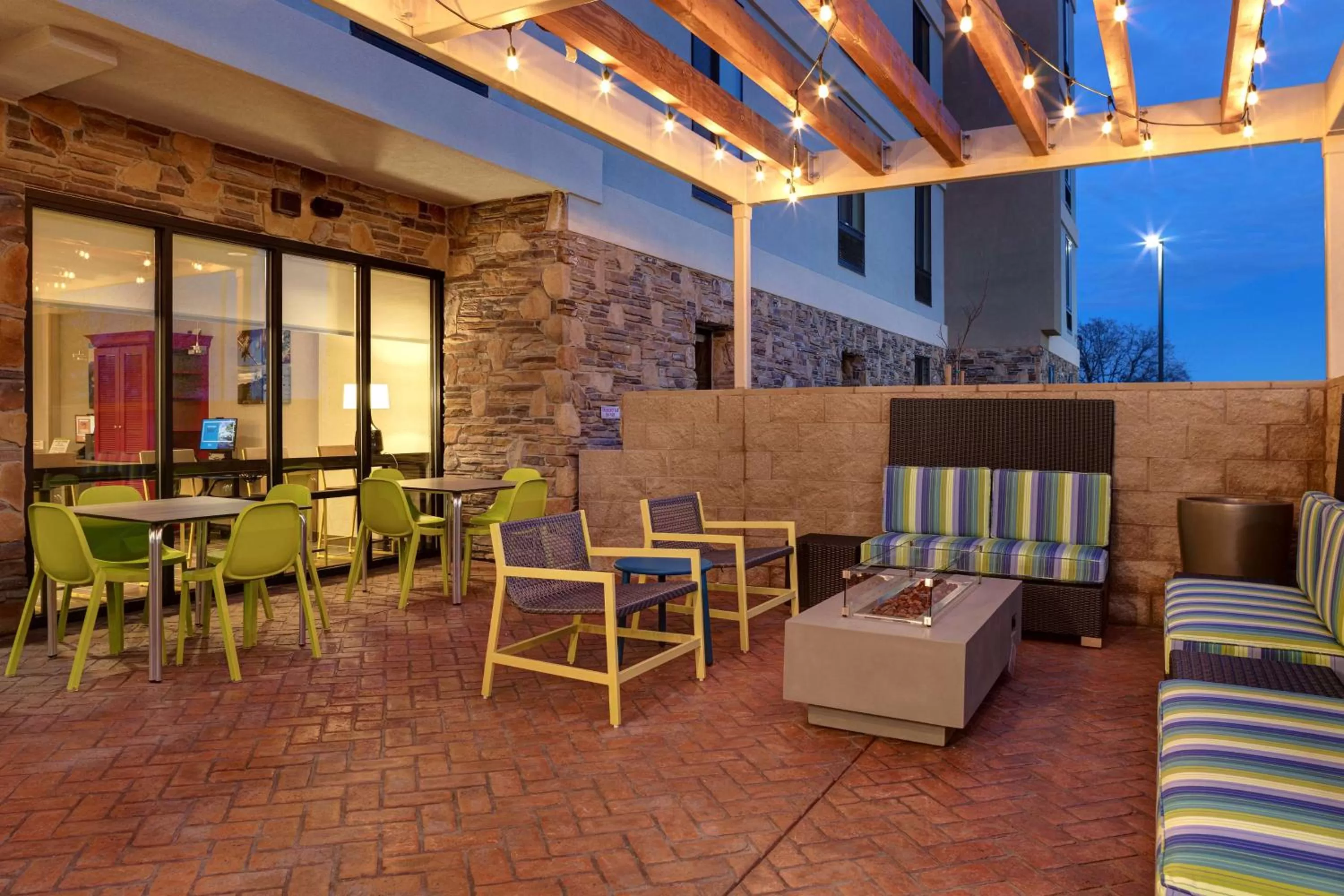 Patio in Home2 Suites By Hilton Redding