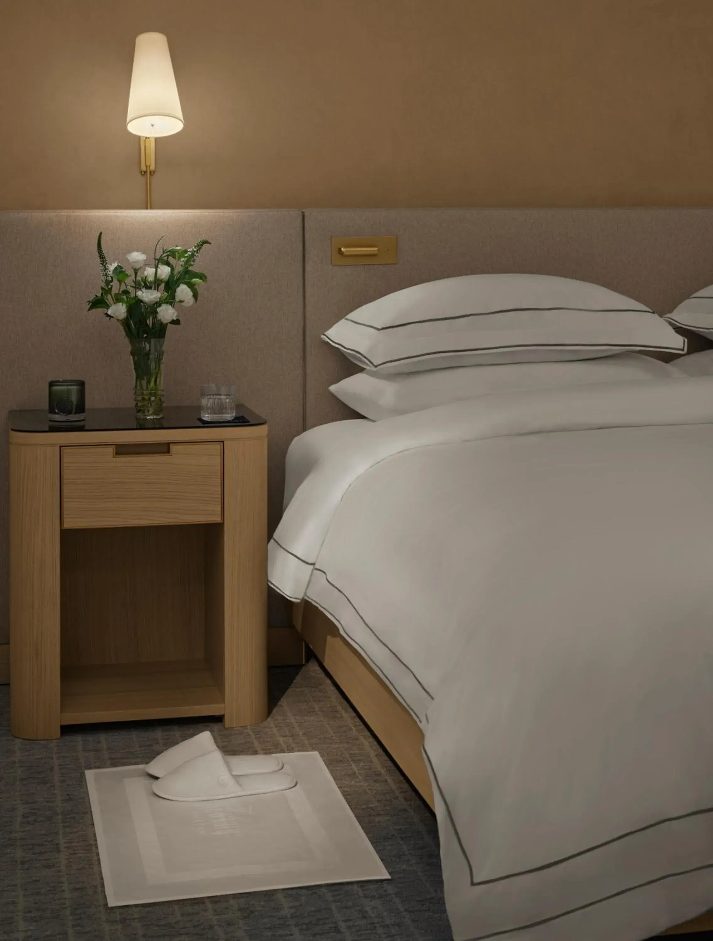 Studio - Disability Access in The Newbury Boston Studio - Disability Access in The Newbury Boston