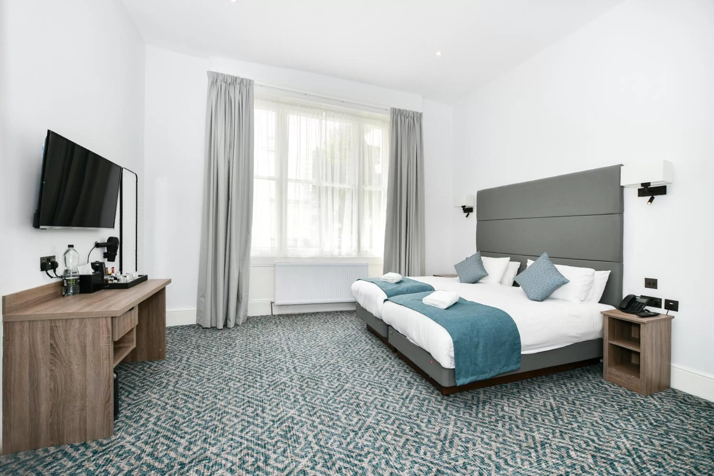 Bedroom, Bed in The J Hyde Park - A Park Avenue Hotel