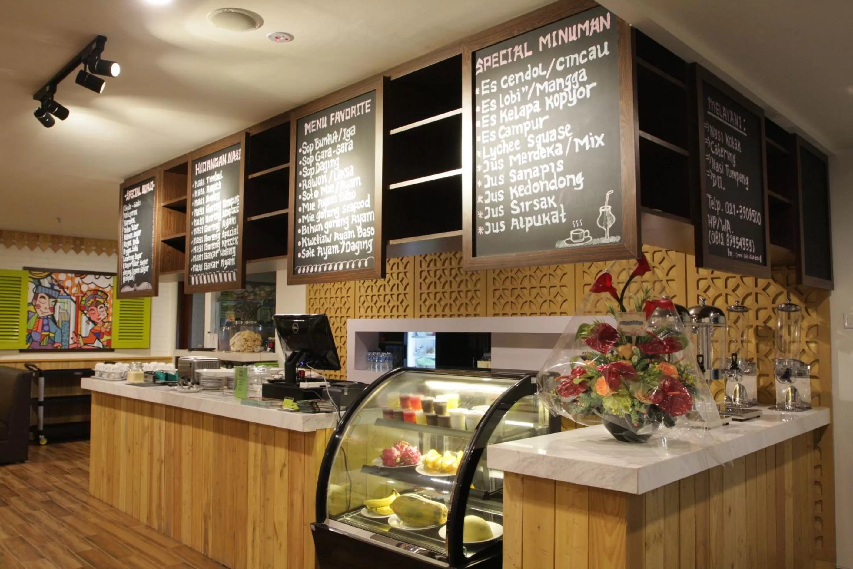 Restaurant/places to eat in MaxoneHotels at Kramat