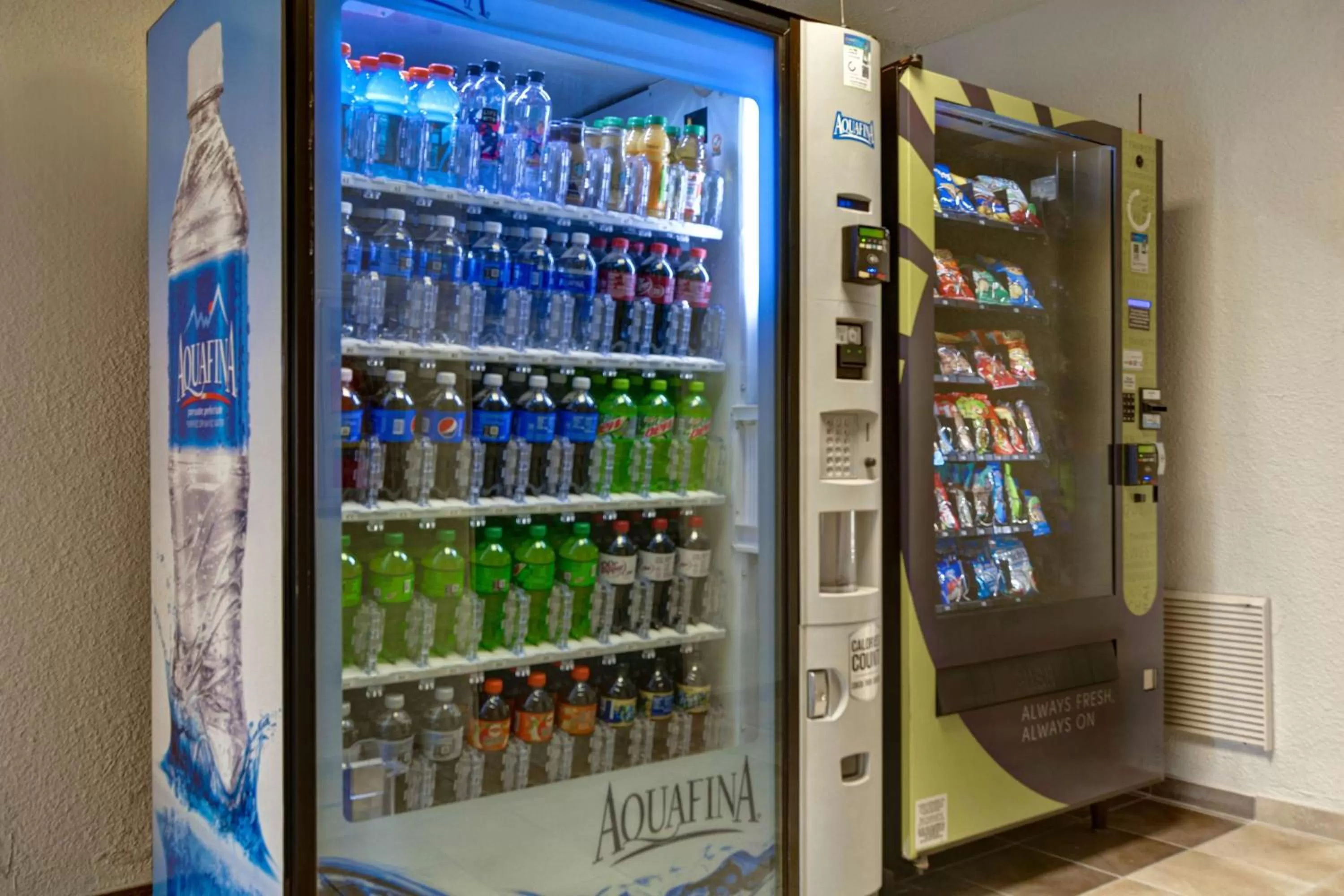 vending machine in Studio 6-Jacksonville, FL - Baymeadows