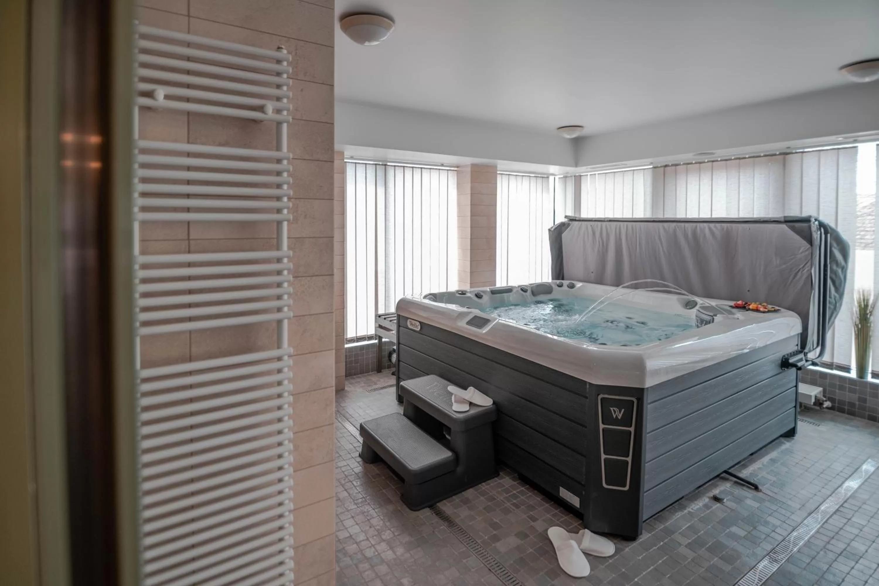 Hot Tub, Bed in Szent János Hotel