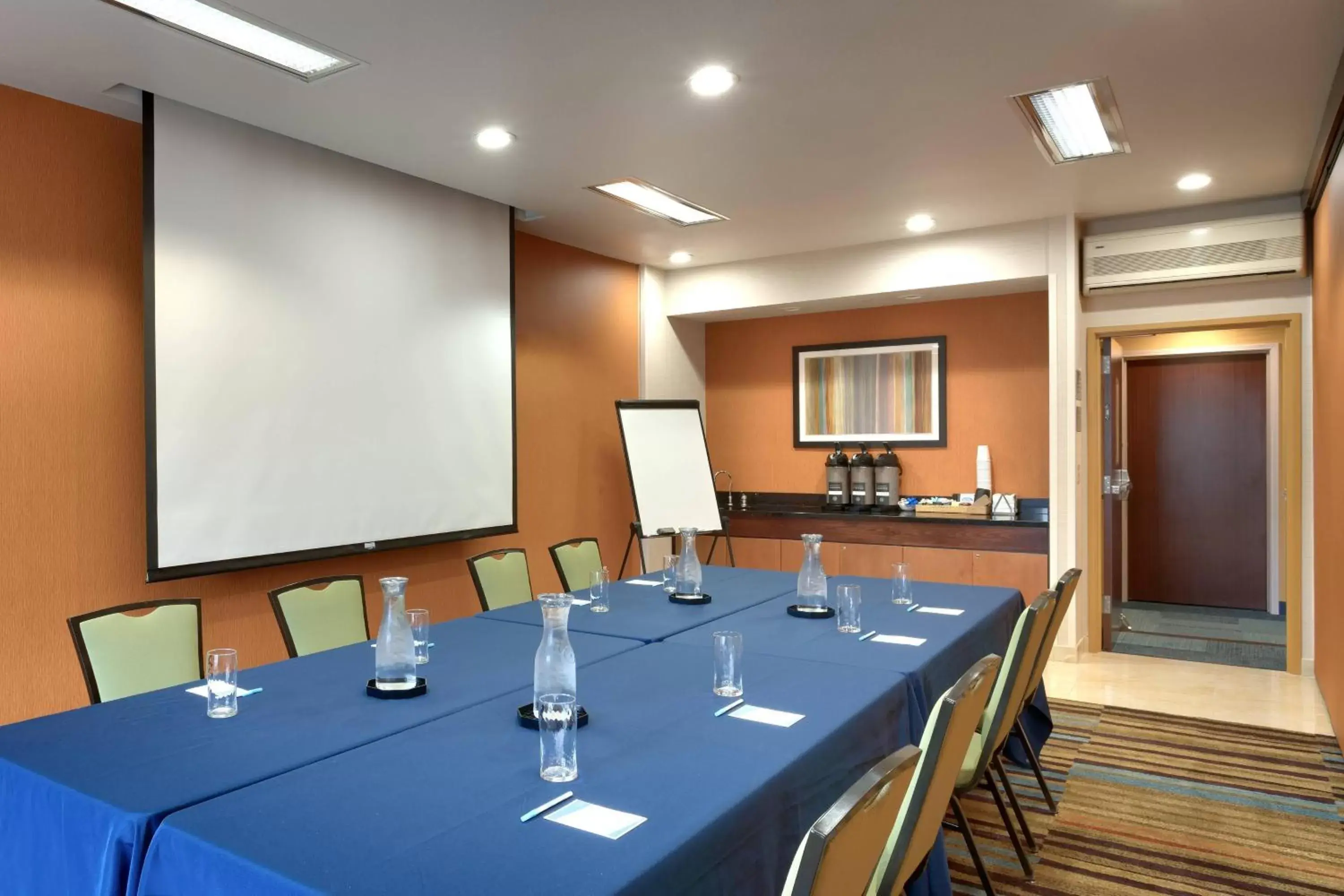 Meeting/conference room in Fairfield Inn & Suites Salt Lake City Airport