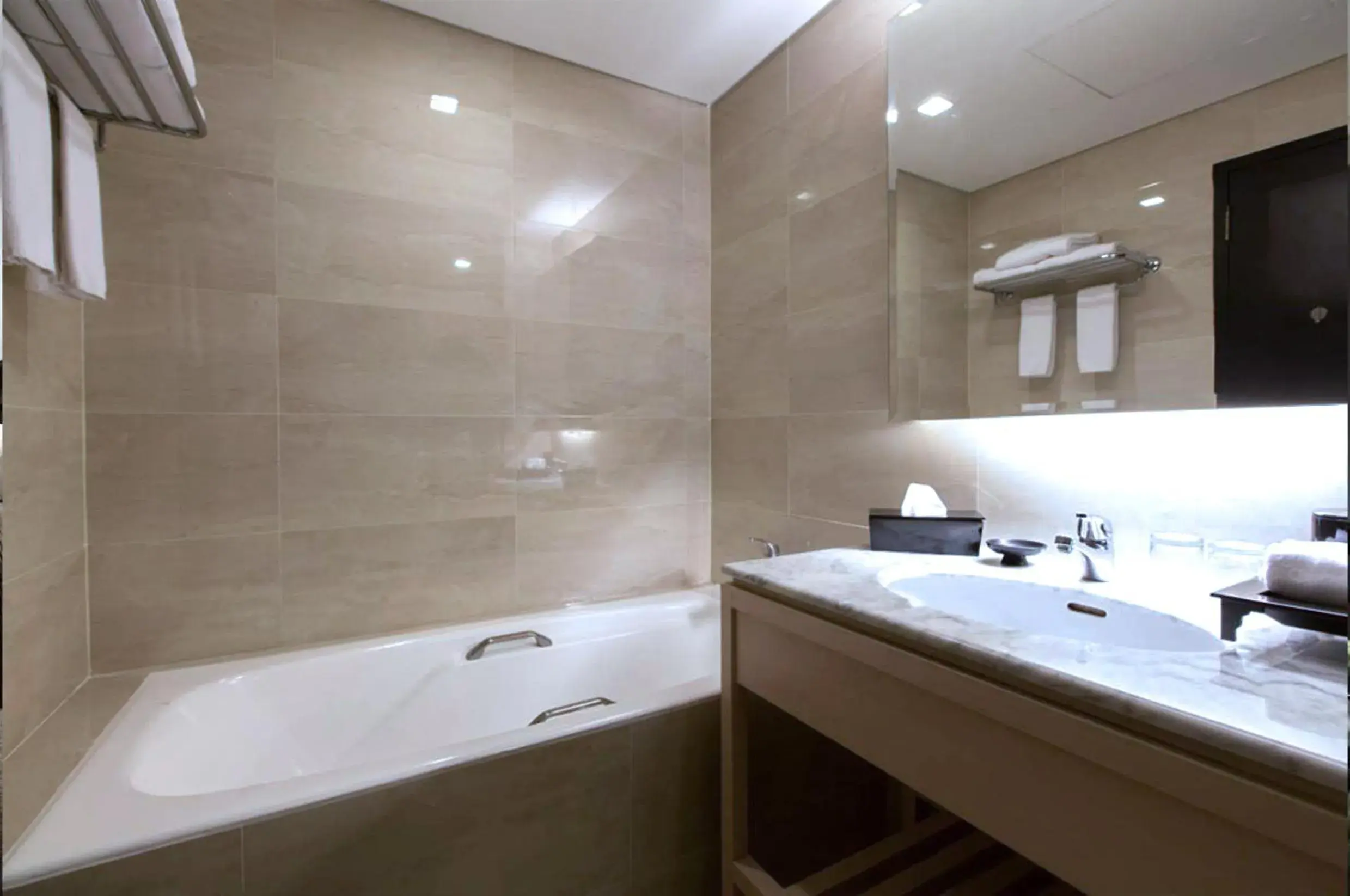 Bathroom in Kristal Hotel Jakarta