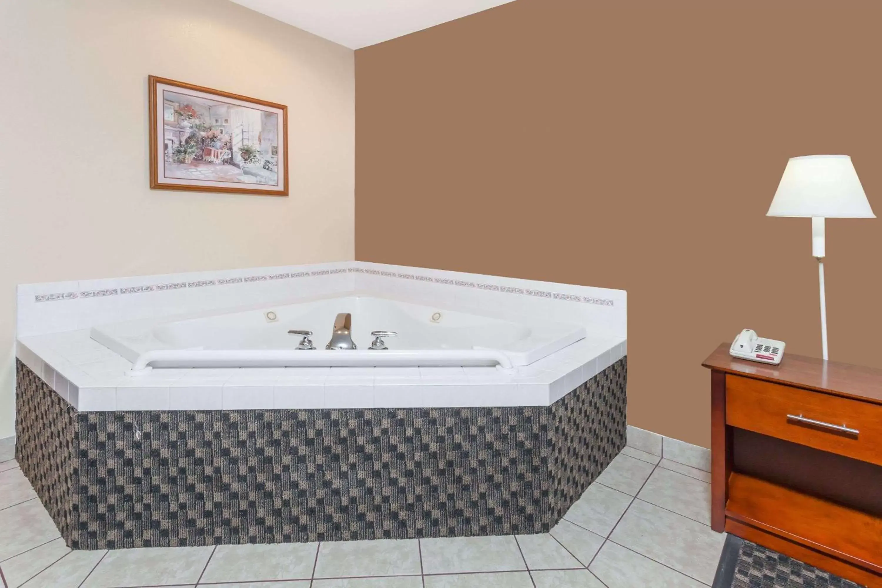 Photo of the whole room, Bathroom in Days Inn by Wyndham Imlay City