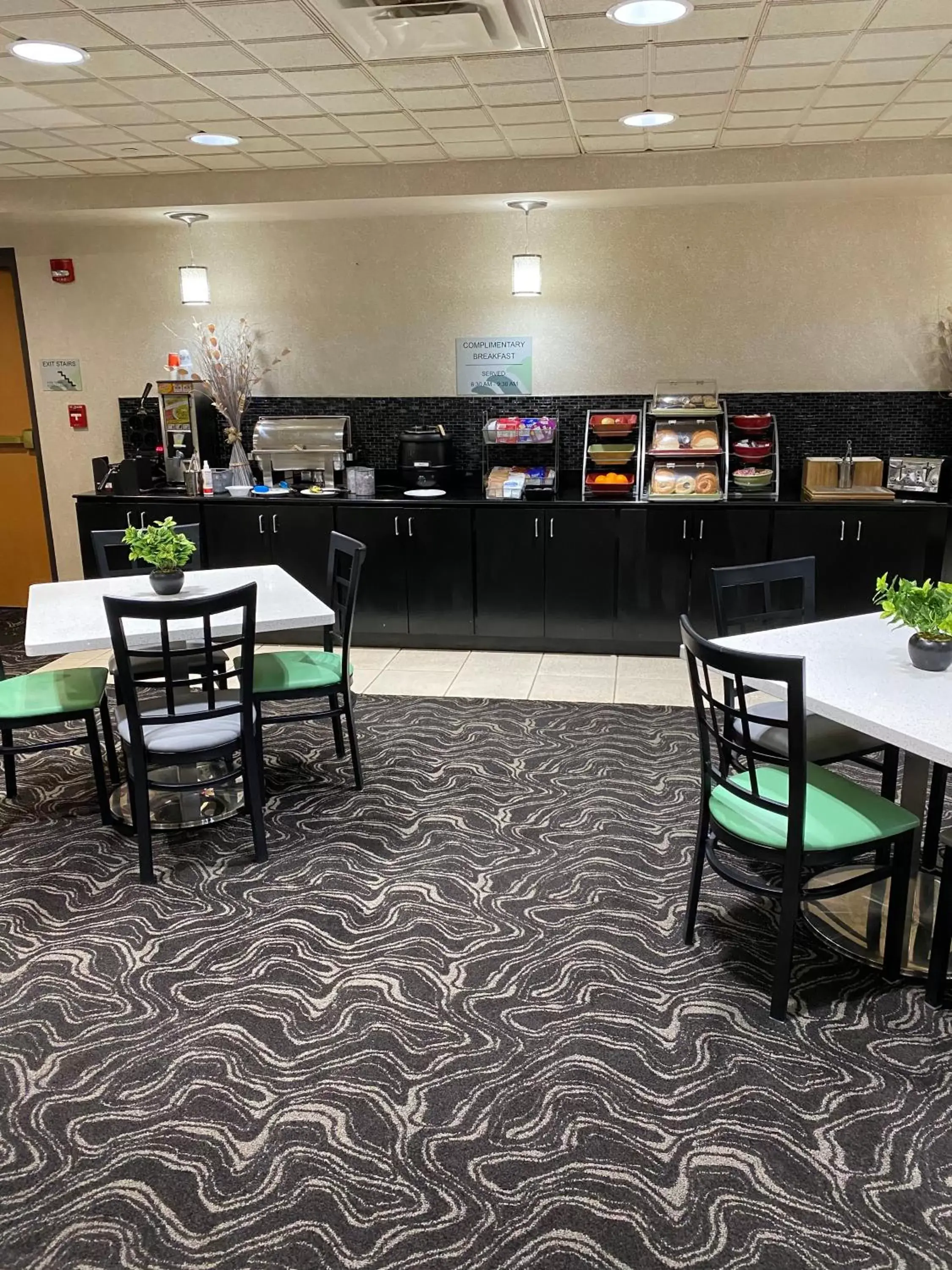 Restaurant/places to eat in Wingate by Wyndham Little Rock Restaurant/places to eat in Wingate by Wyndham Little Rock