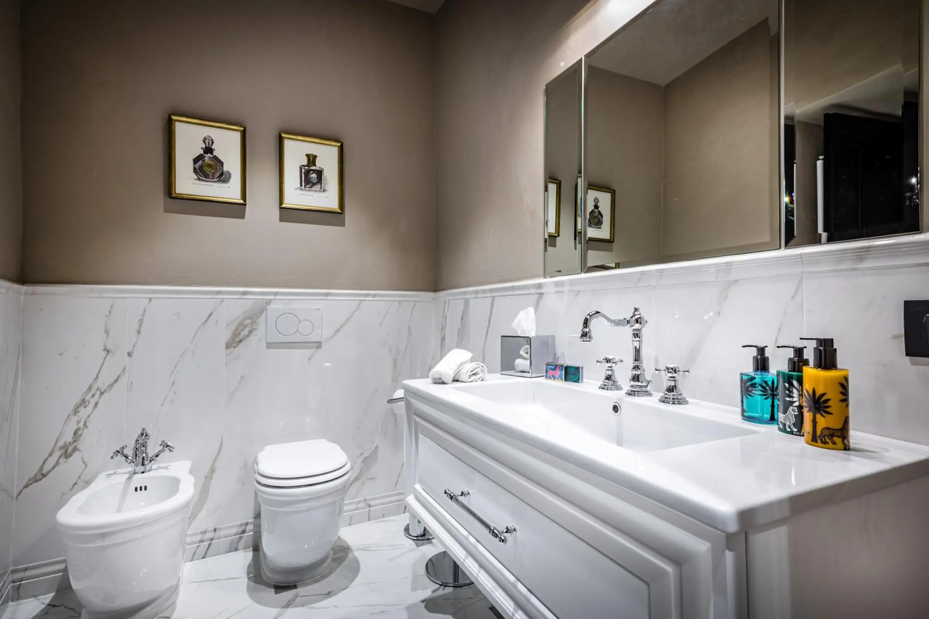 Toilet, Bathroom in Palazzo Bianca Cappello Residenza d'Epoca