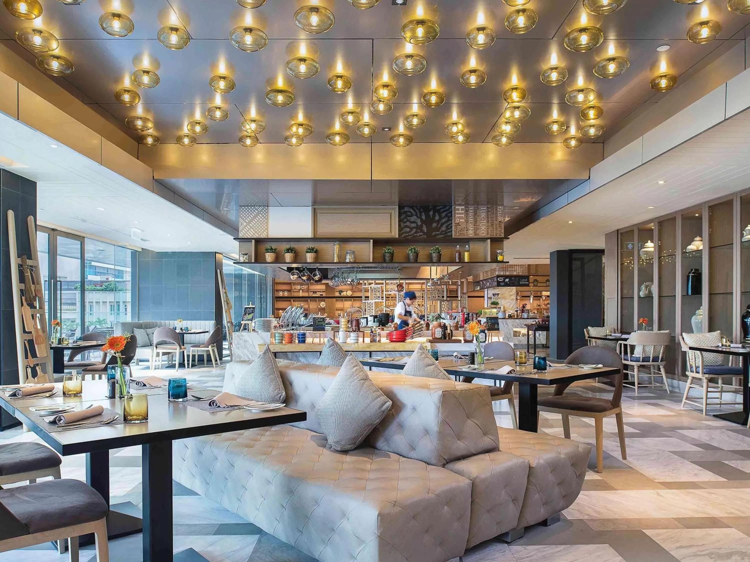 Restaurant/places to eat in Novotel Bangkok Sukhumvit 20