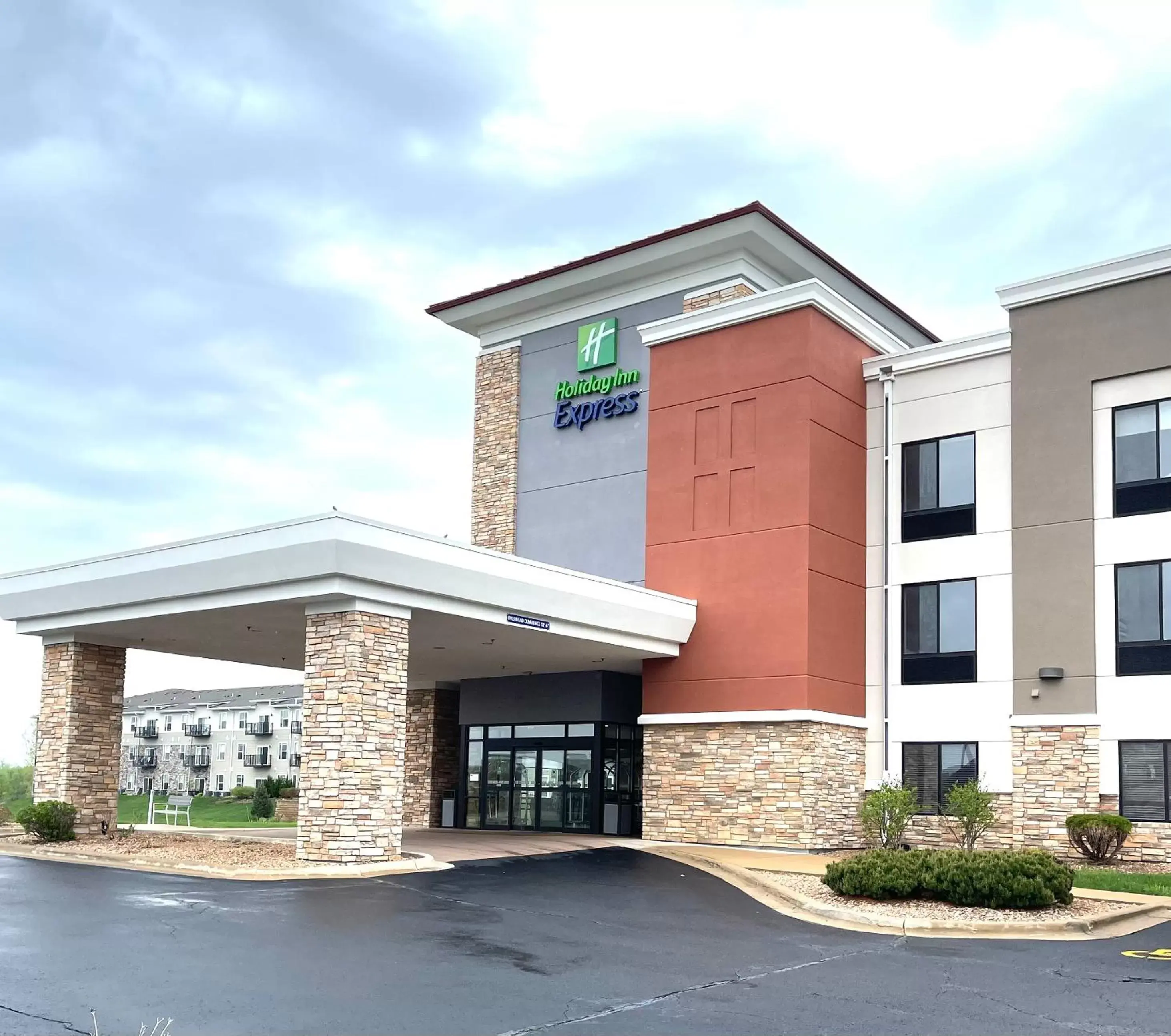 Property Building in Holiday Inn Express Rochester South - Mayo Area, an IHG Hotel