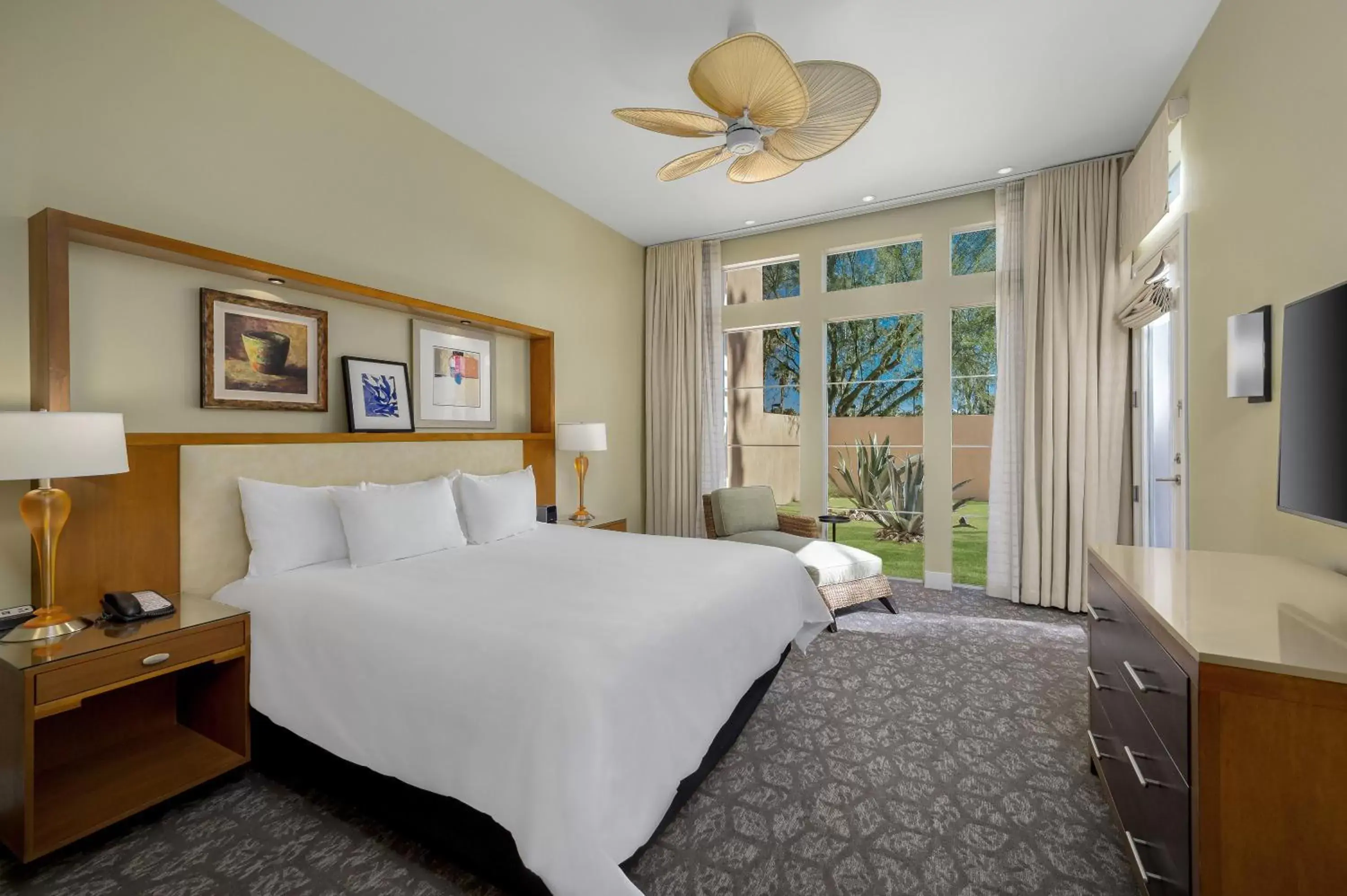 Bedroom, Bed in Hyatt Regency Indian Wells Resort & Spa