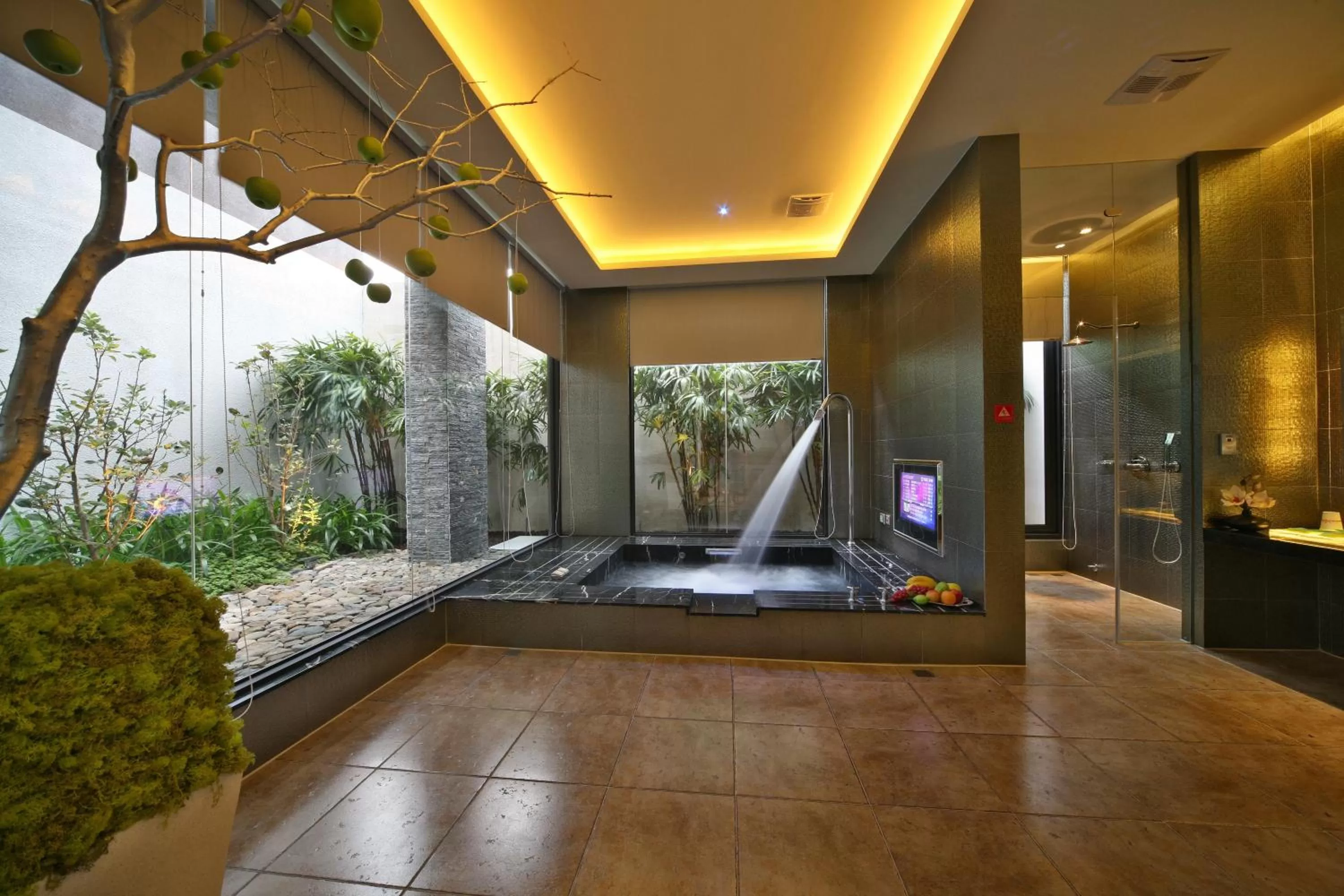 Bathroom in Han Guan Motel