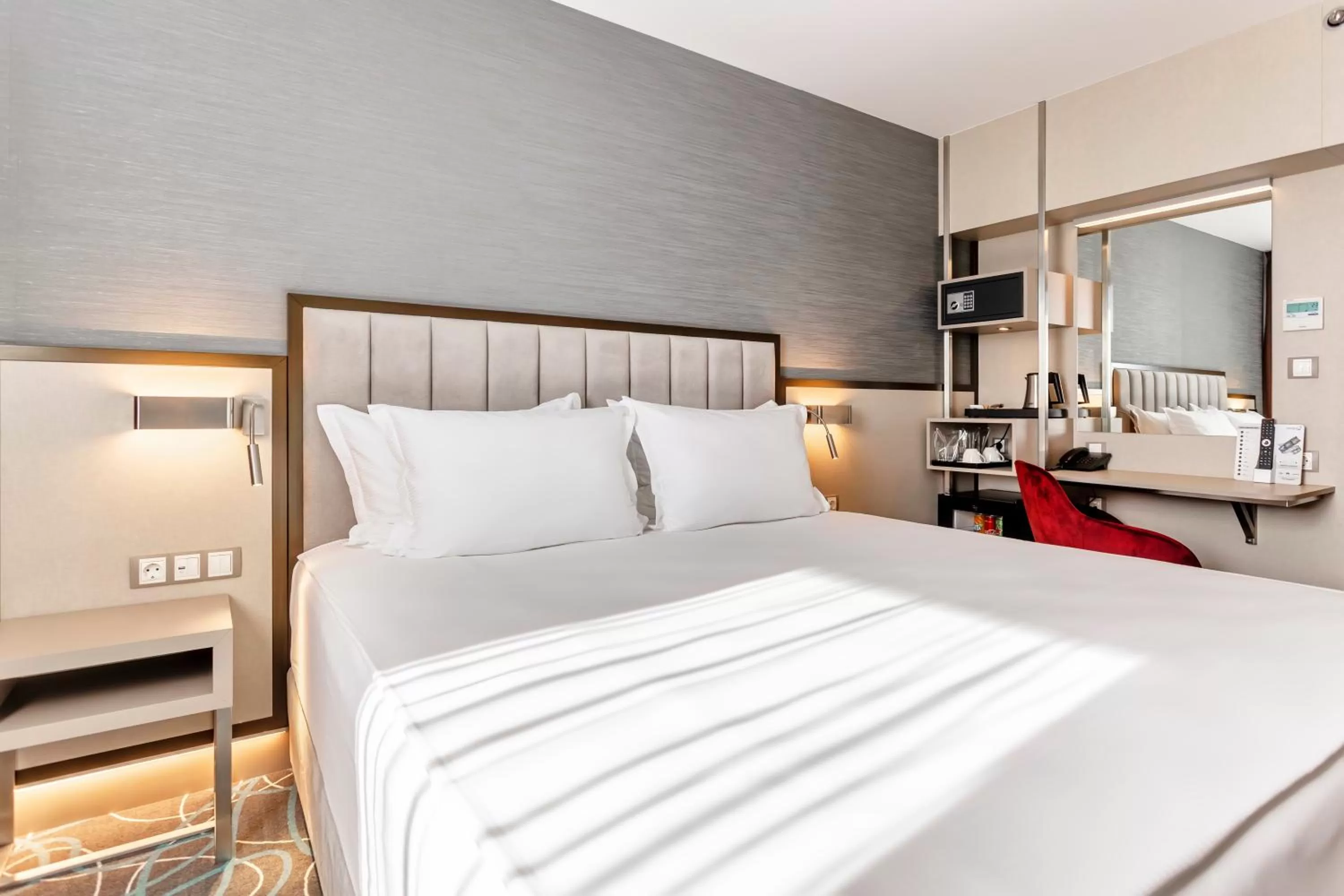 Coffee/tea facilities, Bed in Hotel Bulgaria